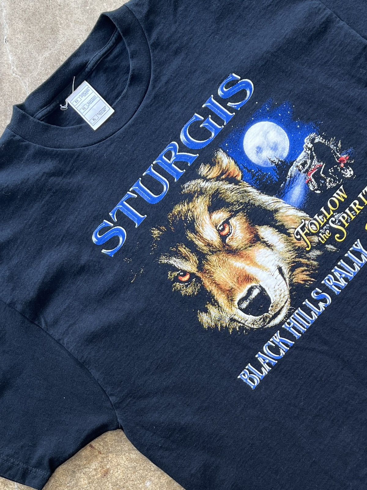Harley Davidson Vintage 2002 Black Hills Rally Wolf Motorcycle Nature Tee XL Size US XL / EU 56 / 4 - 1 Thumbnail