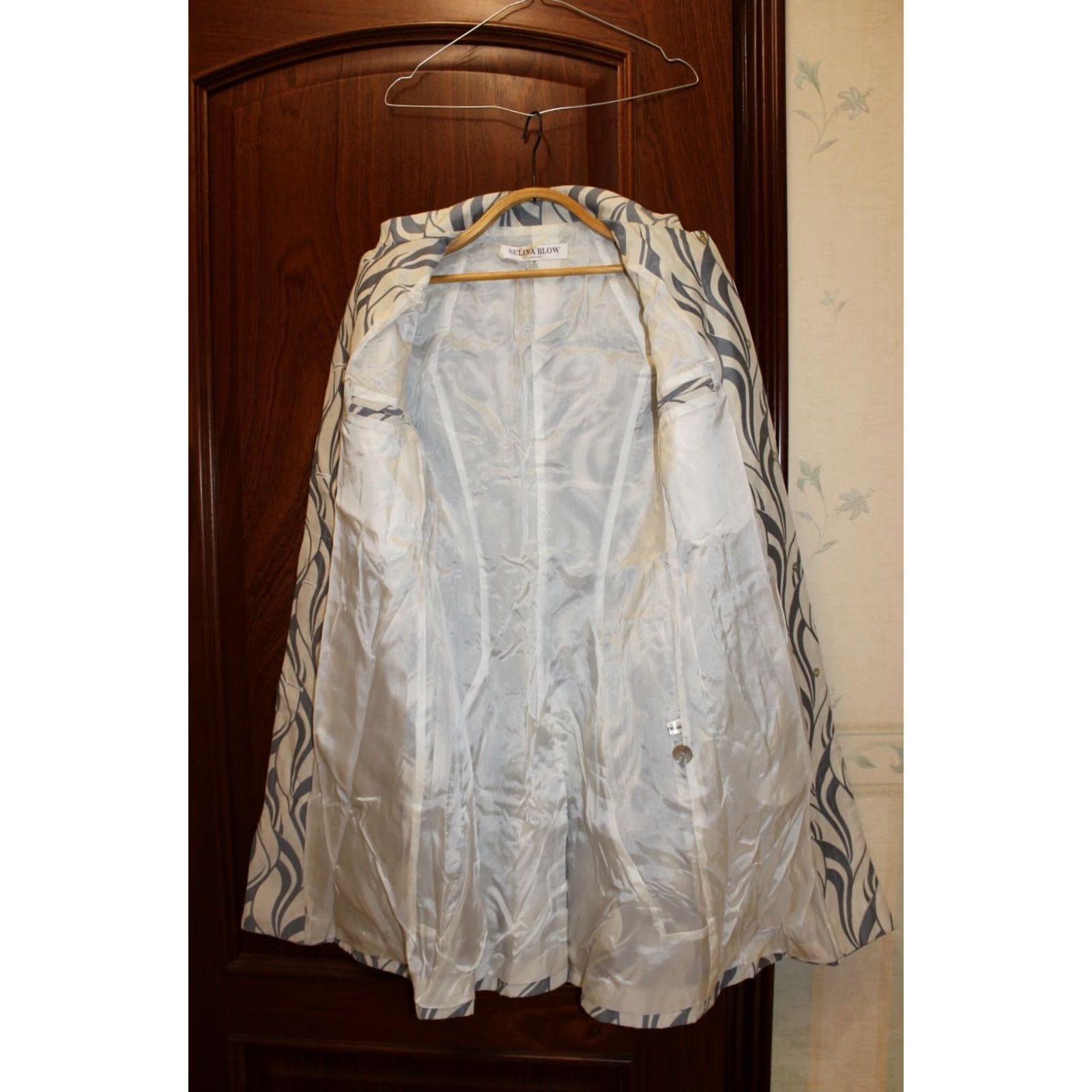Vintage VINTAGE Selina Blow Coat Jacket Women's Pearl Shell Buttons White/Grey 12 Regular Overcoat - Mens Womens Girls? Size XL / US 12-14 / IT 48-50 - 7 Thumbnail