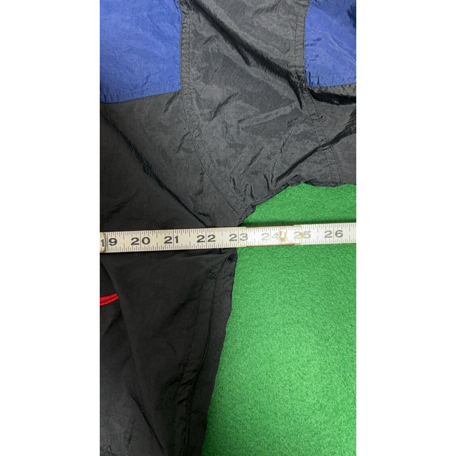 Nike Vintage Nike Big Swoosh Windbreaker Jacket Coat Size M Size US M / EU 48-50 / 2 - 5 Thumbnail