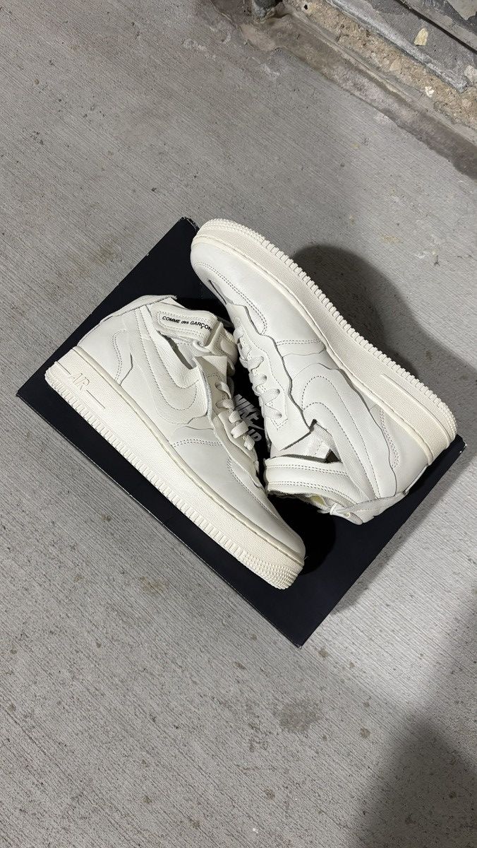 Comme des Garcons × Nike Comme Des Garçons Nike Air Force 1 Mid Size US 7 / EU 40 - 8 Thumbnail