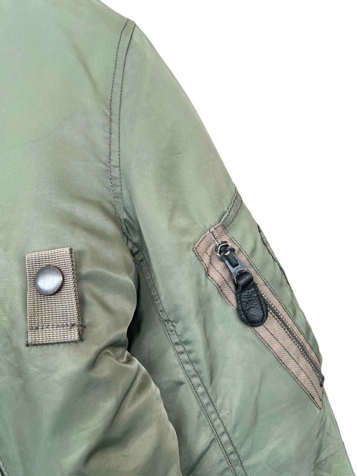 Avirex PICK🔥🔥Avirex USAF Distressed Ma1 Bomber Jacket Size US M / EU 48-50 / 2 - 9 Thumbnail