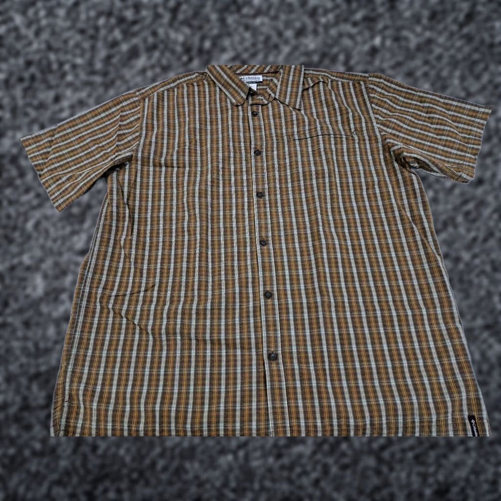 Vintage Columbia Mens Button-Up Shirt Short Sleeve Brown Plaid Front Zip Pocket Regular Knit 2XL Size US XXL / EU 58 / 5 - 1 Thumbnail