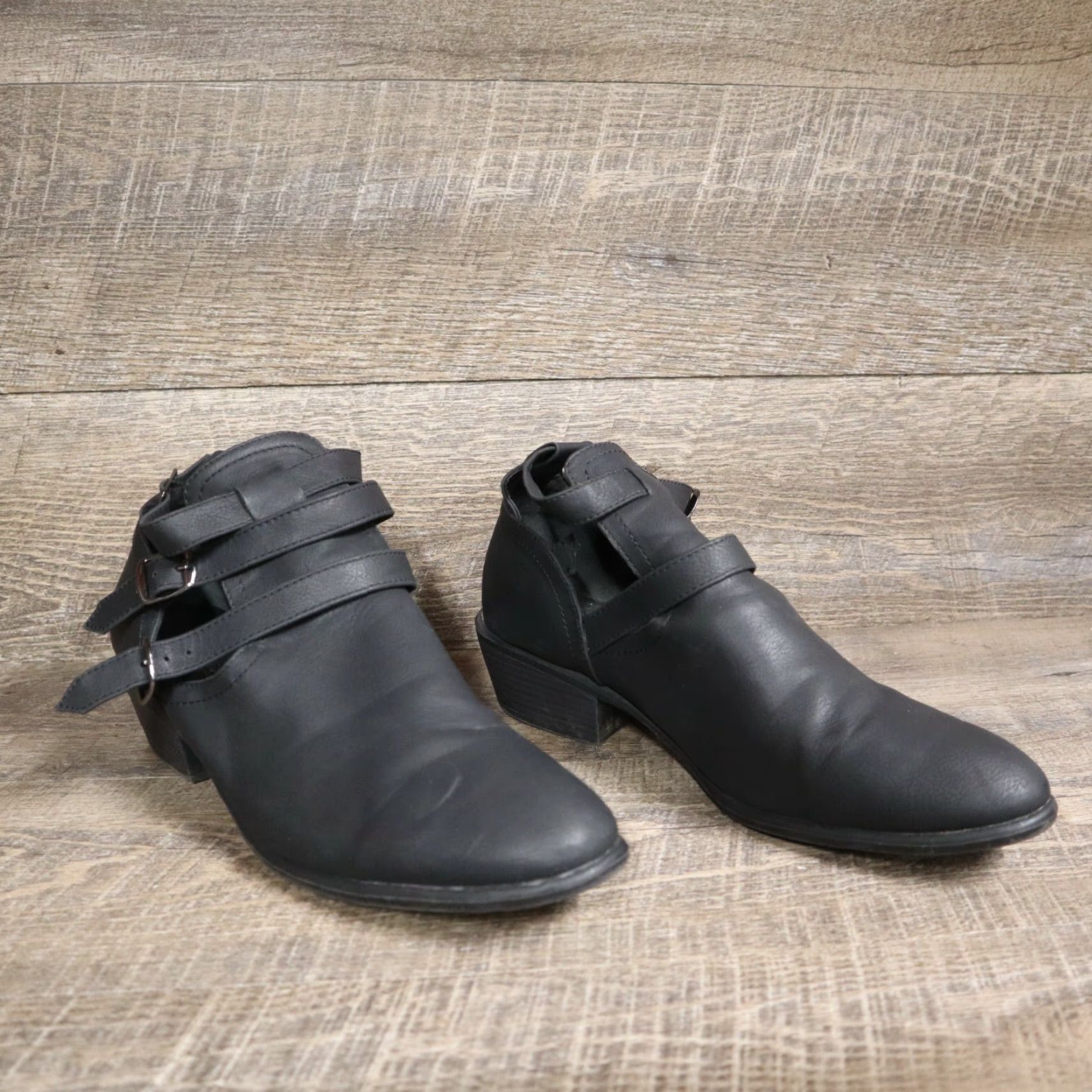 Vintage Charlotte Russe Shoes Black Strappy Buckle Heel Women’s Size 10 Size 32" / US 10 / IT 46 - 2 Thumbnail