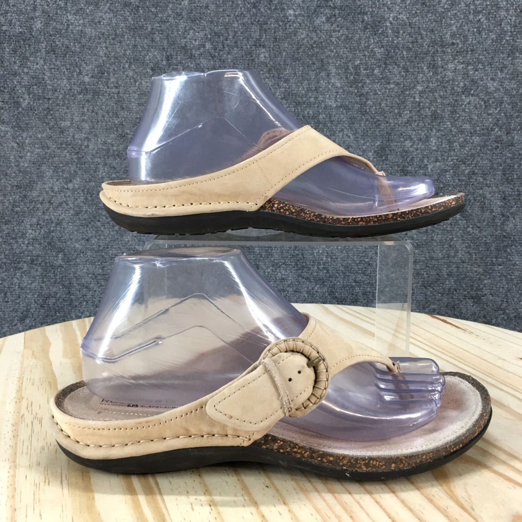 Rockport Rockport Sandals Womens 8.5 M Thong Beige Leather Toe-Post Comfort Casual Flats Size US 9 / IT 39 - 2 Thumbnail