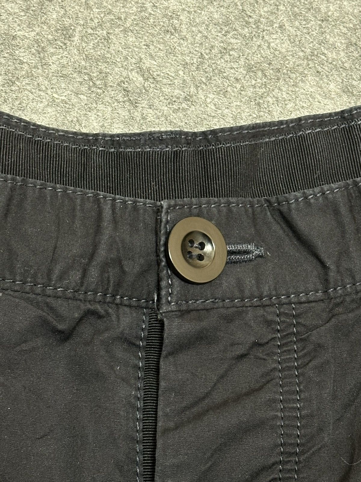Sacai Sacai pleated shorts in black. Size US 32 / EU 48 - 6 Thumbnail