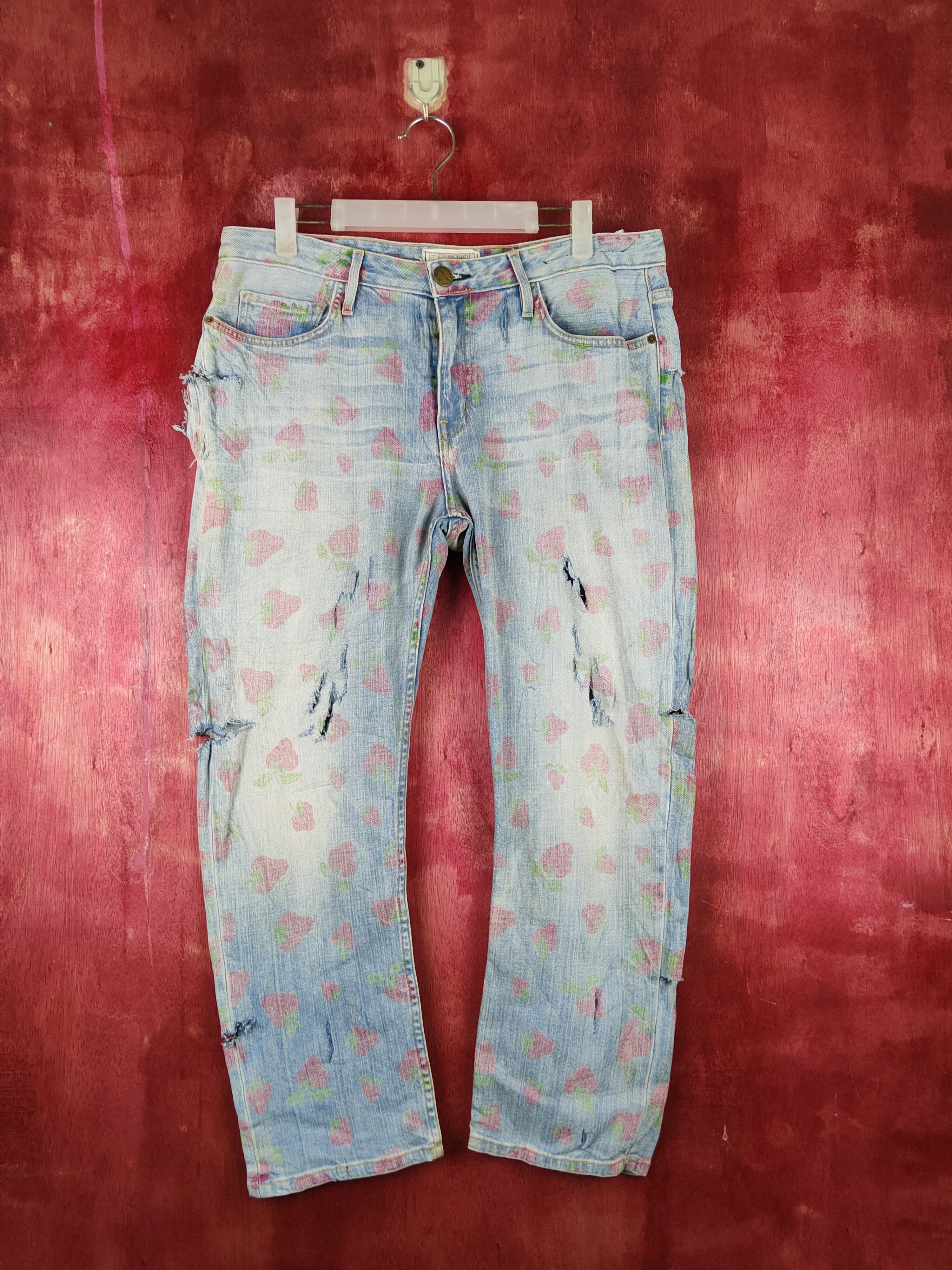 image of Current Elliott x Vintage Current Elliot Fullprint Strawberry Faded Ripped Denims1537 in Blue Denim