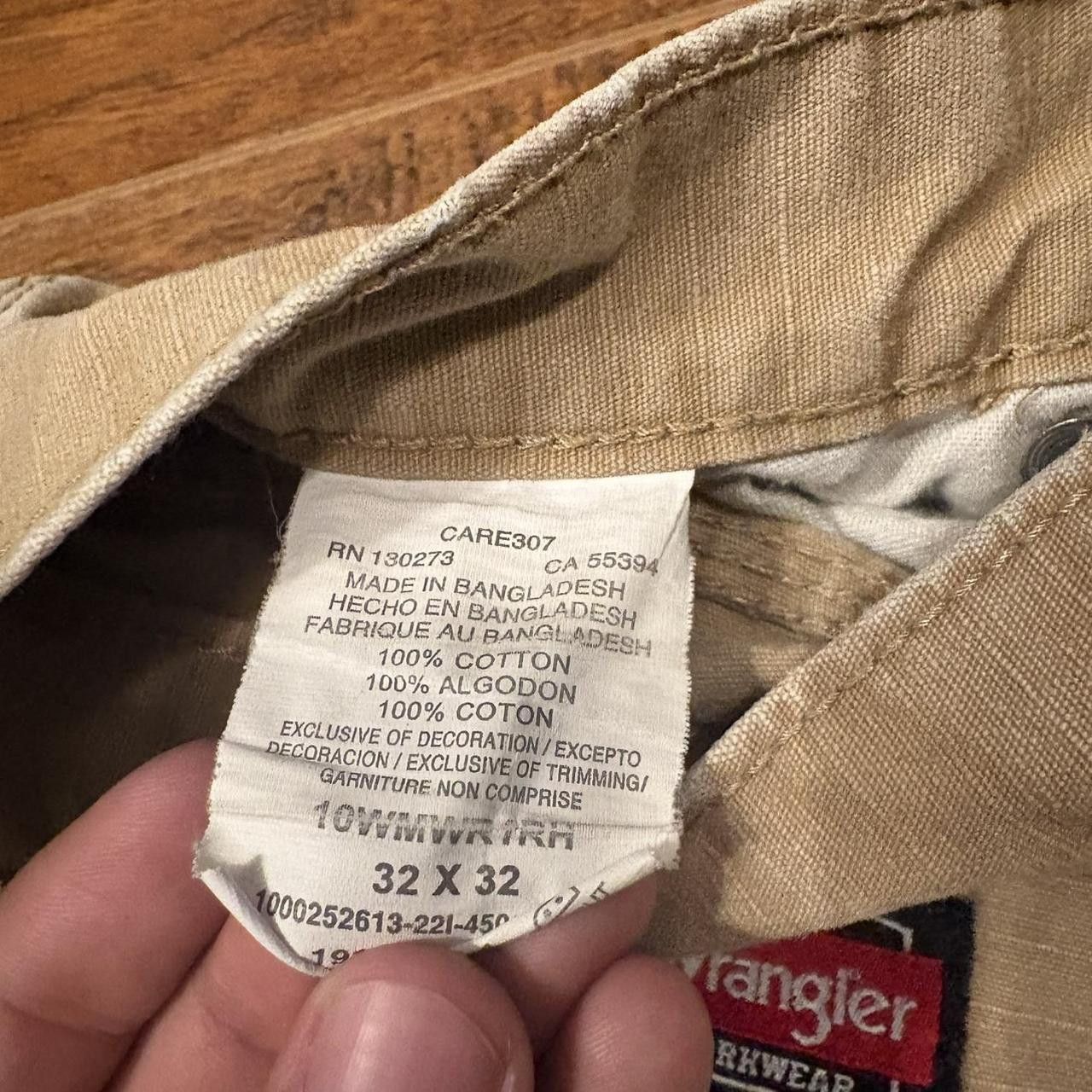 Vintage Crazy Vintage Y2K/2000s Baggy Khaki Workwear Wrangler Cargo Pants! Size US 32 / EU 48 - 6 Thumbnail