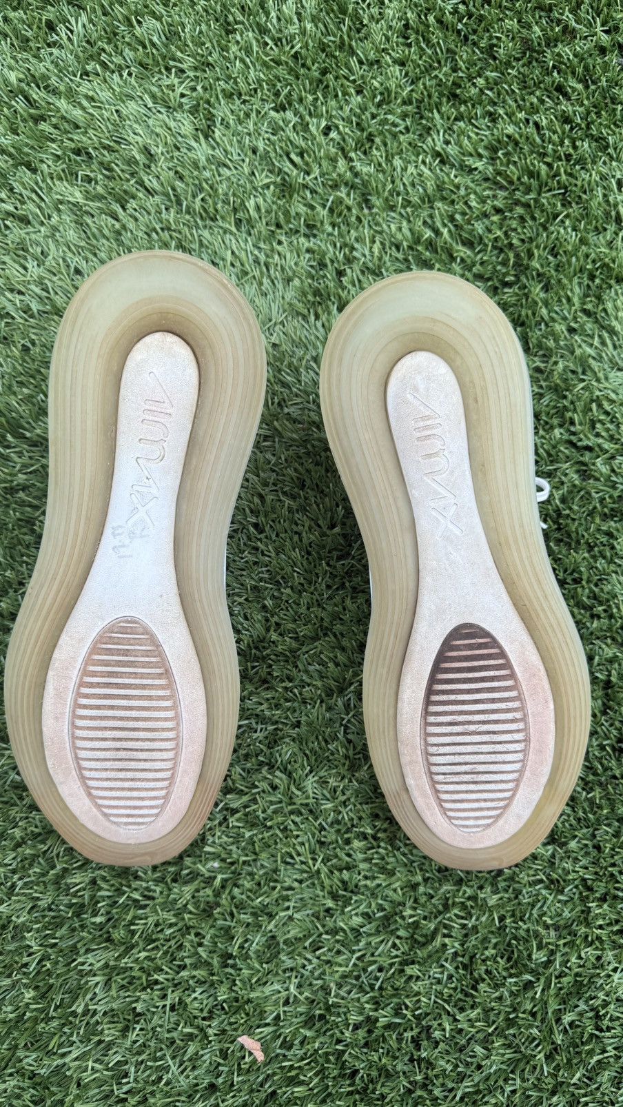 Nike Nike Air Max 720 ‘Metallic Platinum’ size 12 Size US 12 / EU 45 - 5 Thumbnail