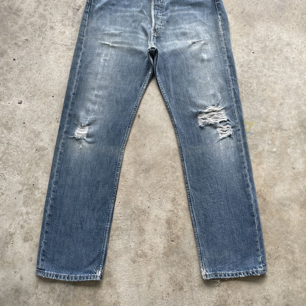 Levi's Vintage Levi’s 501 Faded Distressed Jeans Pants Denim W32 Size US 32 / EU 48 - 4 Thumbnail