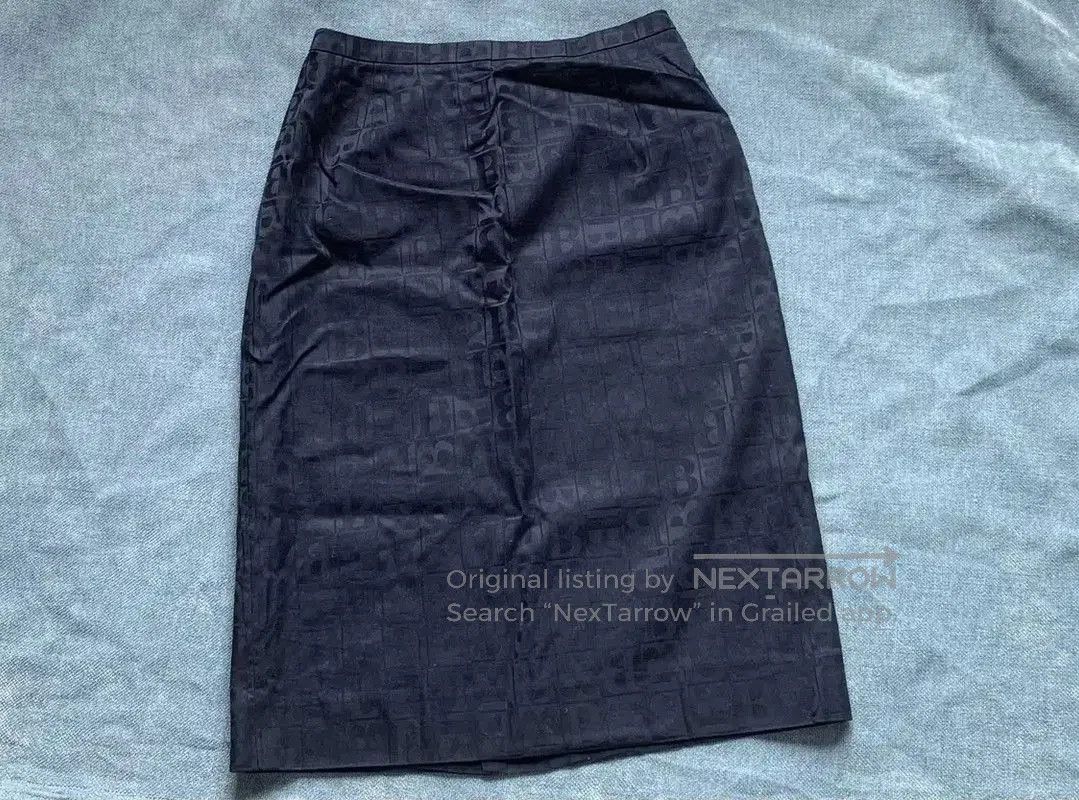 Burberry Burberry Black Cotton Women's Midi Skirt. Size 26" / US 2 / IT 38 - 1 Thumbnail