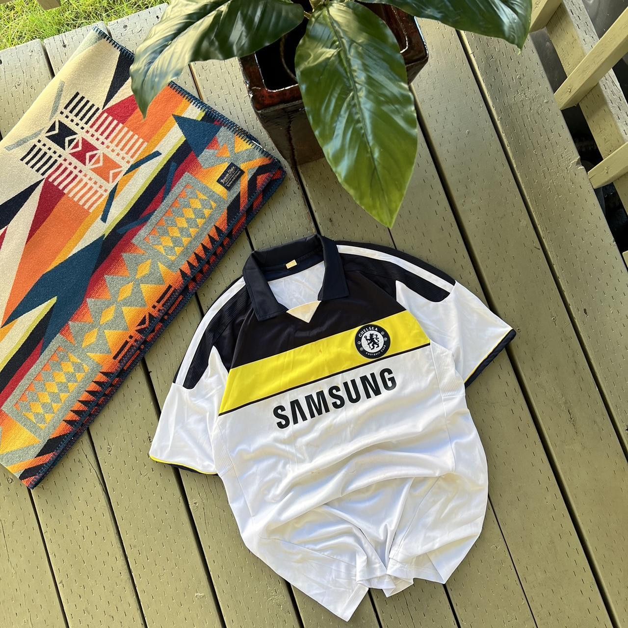 Chelsea Soccer × Vintage Vintage Chelsea Jersey Size US L / EU 52-54 / 3 - 1 Thumbnail