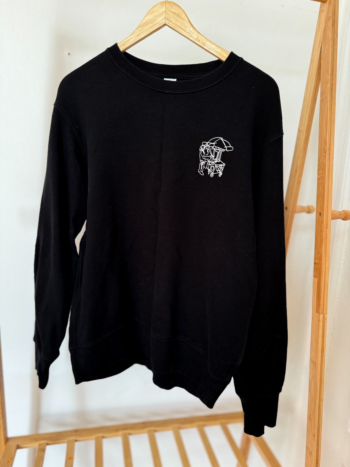 Uniqlo Jason Polan x Uniqlo Hot Dog Vendor Sweatshirt Size US S / EU 44-46 / 1 - 1 Thumbnail