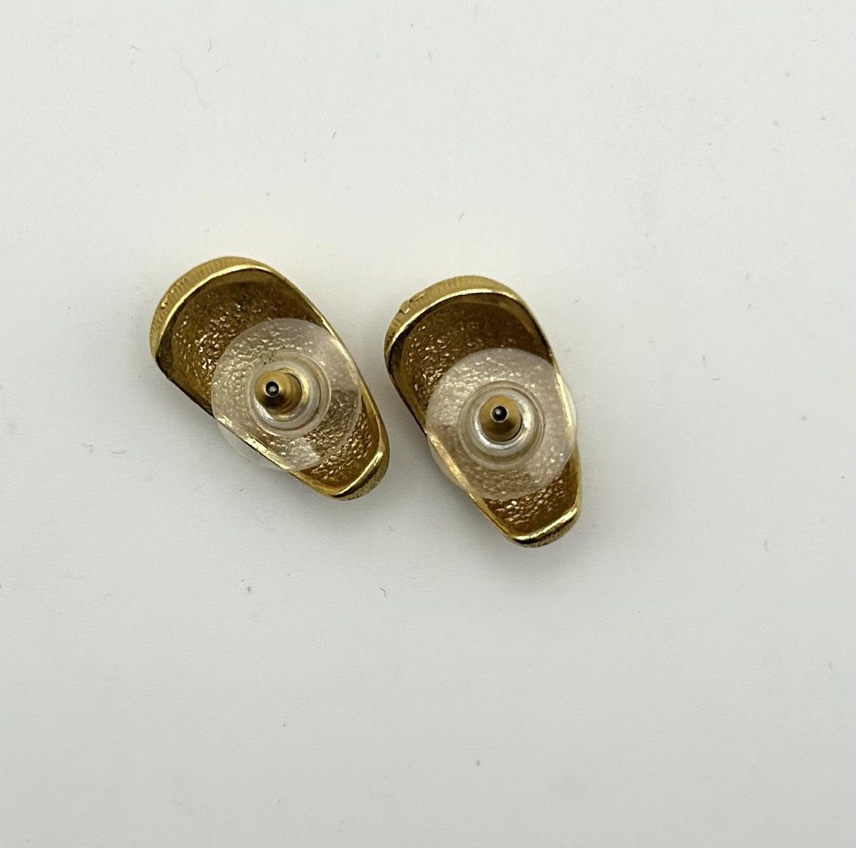 Other Vintage Gold Crescent Stud Earrings – Sculptural Minimalist Size ONE SIZE - 2 Thumbnail