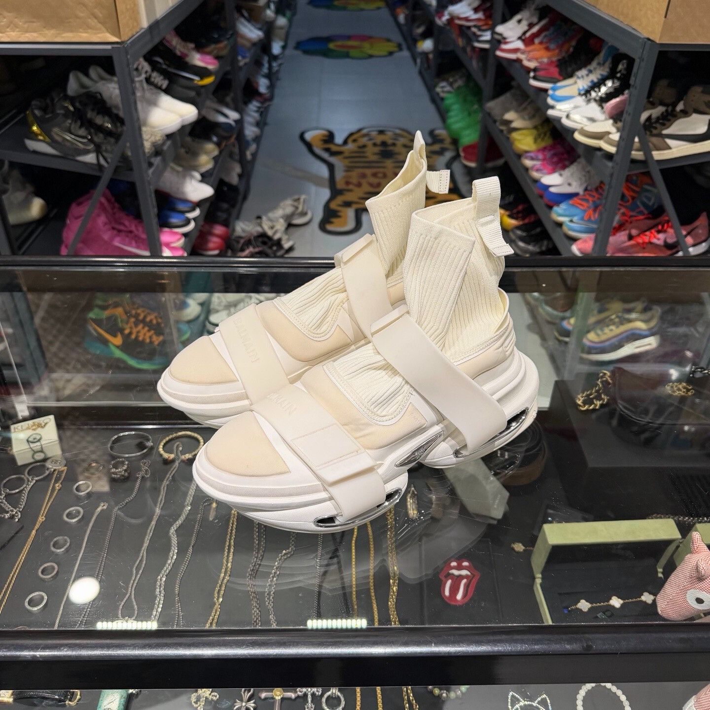 Balmain Balmain White Lowtop Sneakers 11.5 Men Size US 11.5 / EU 44-45 - 1 Thumbnail