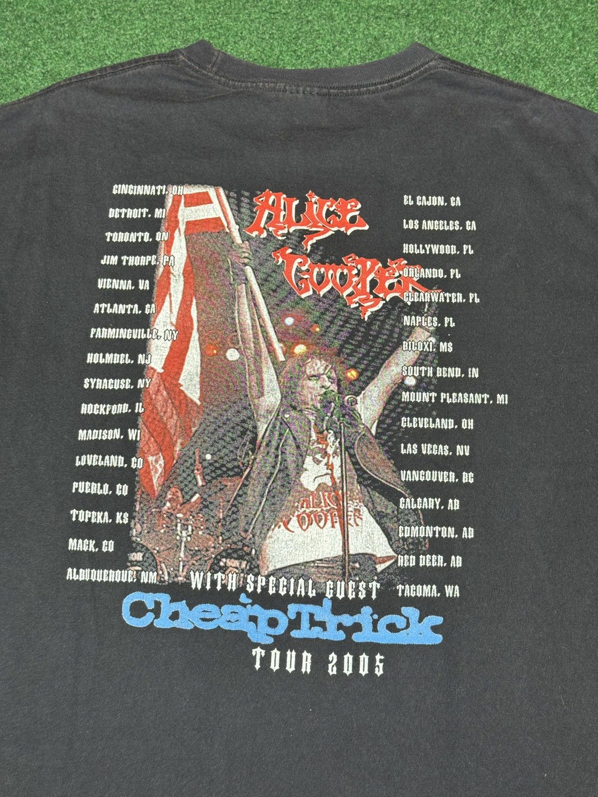 Band Tees × Vintage Vintage 90s Y2K Alice Cooper Cheap Trick Tour Rock T Shirt Size US L / EU 52-54 / 3 - 5 Thumbnail