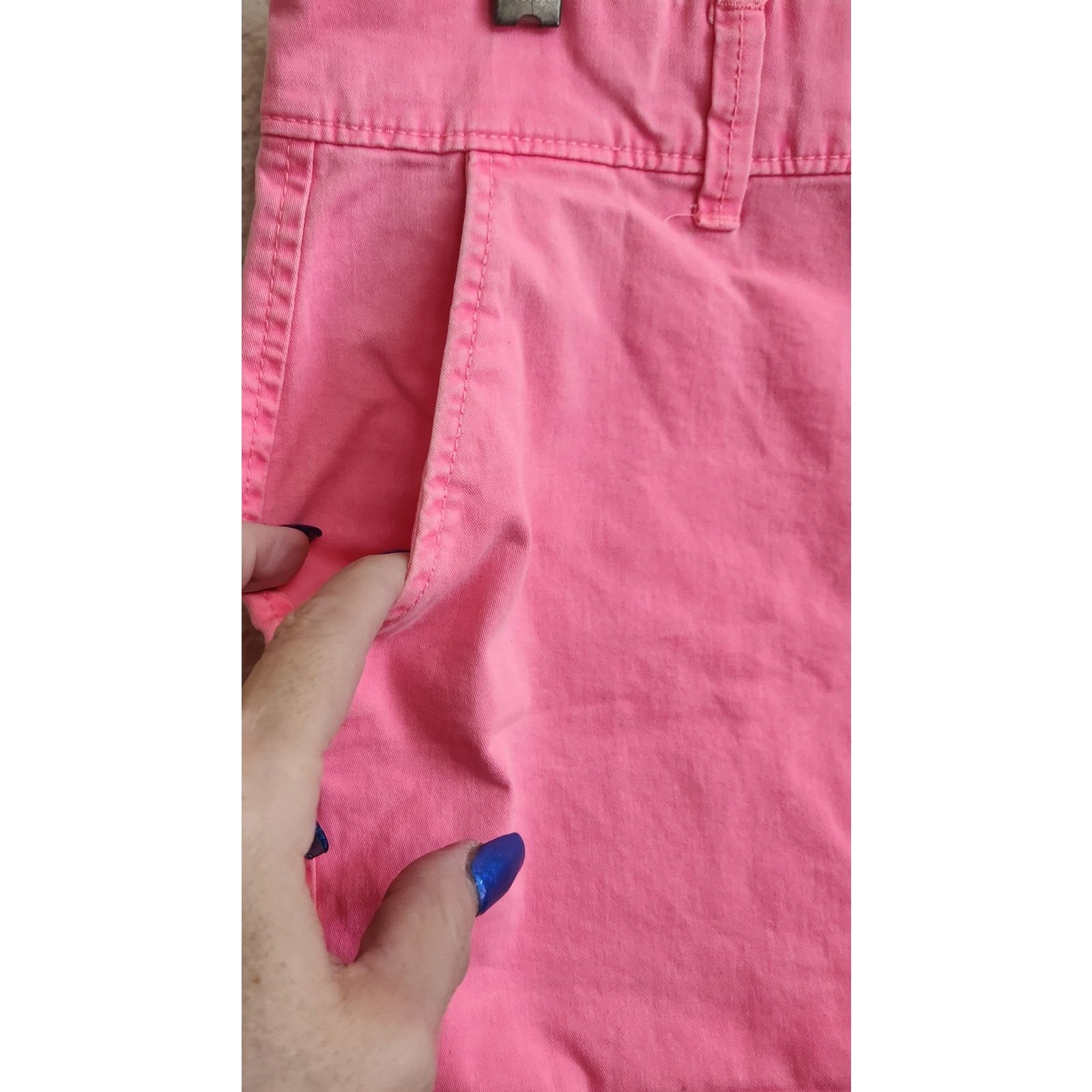 Old Navy Old Navy Pink Flat Front Chino Shorts 6 Lightweight Soft Size 28" / US 6 / IT 42 - 2 Thumbnail