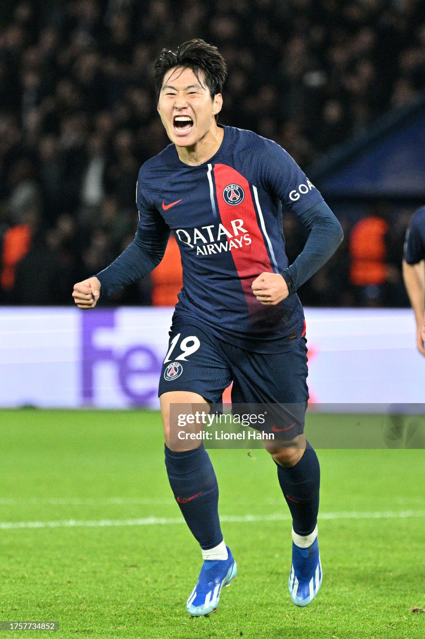 Nike Nike x Paris Saint-Germain (PSG) 23/24 #19 Lee Kang In Size US L / EU 52-54 / 3 - 5 Thumbnail
