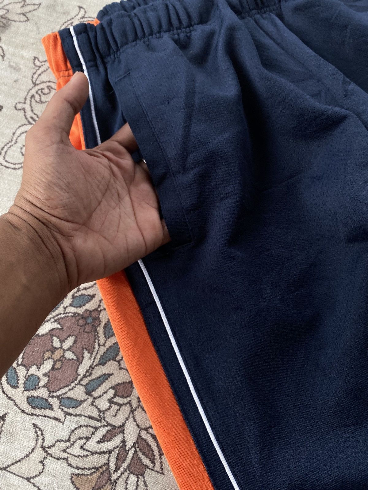 Carhartt Wip × Nike VINTAGE NIKE 90S BAGGY NYLON WIDE LEG SWOOSH TRACK PANTS Y2K Size US 26 / EU 42 - 5 Thumbnail