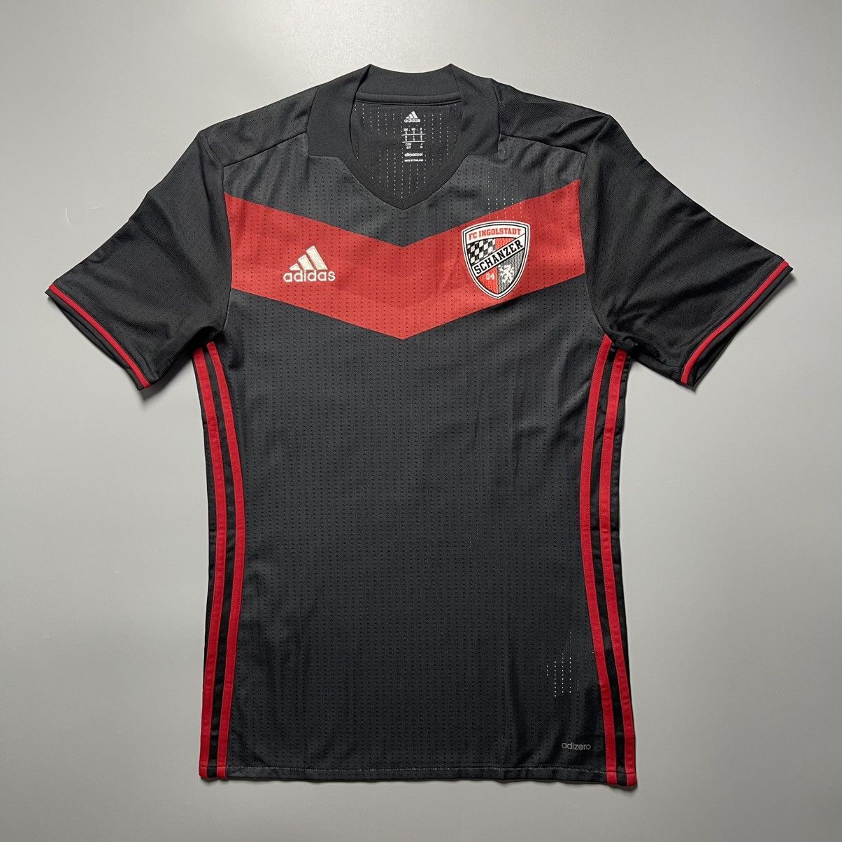 Adidas FC INGOLSTADT 04 ADIDAS FOOTBALL HOME JERSEY #10 PASCAL GROS Size US S / EU 44-46 / 1 - 2 Thumbnail