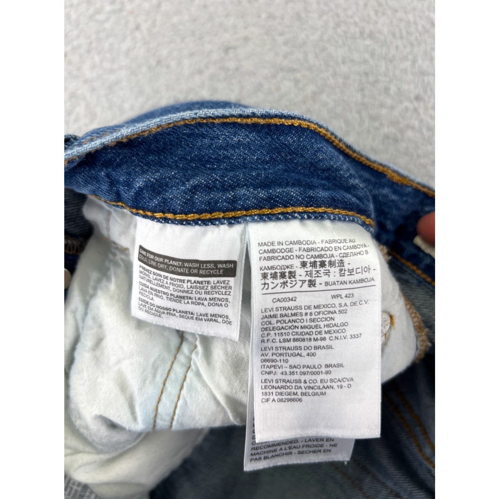 Levi's Vintage Levi's 501 XX Jeans Women Adult Medium Blue Denim Straight Fit Distressed Button Fly Size 27" / US 4 / IT 40 - 7 Thumbnail