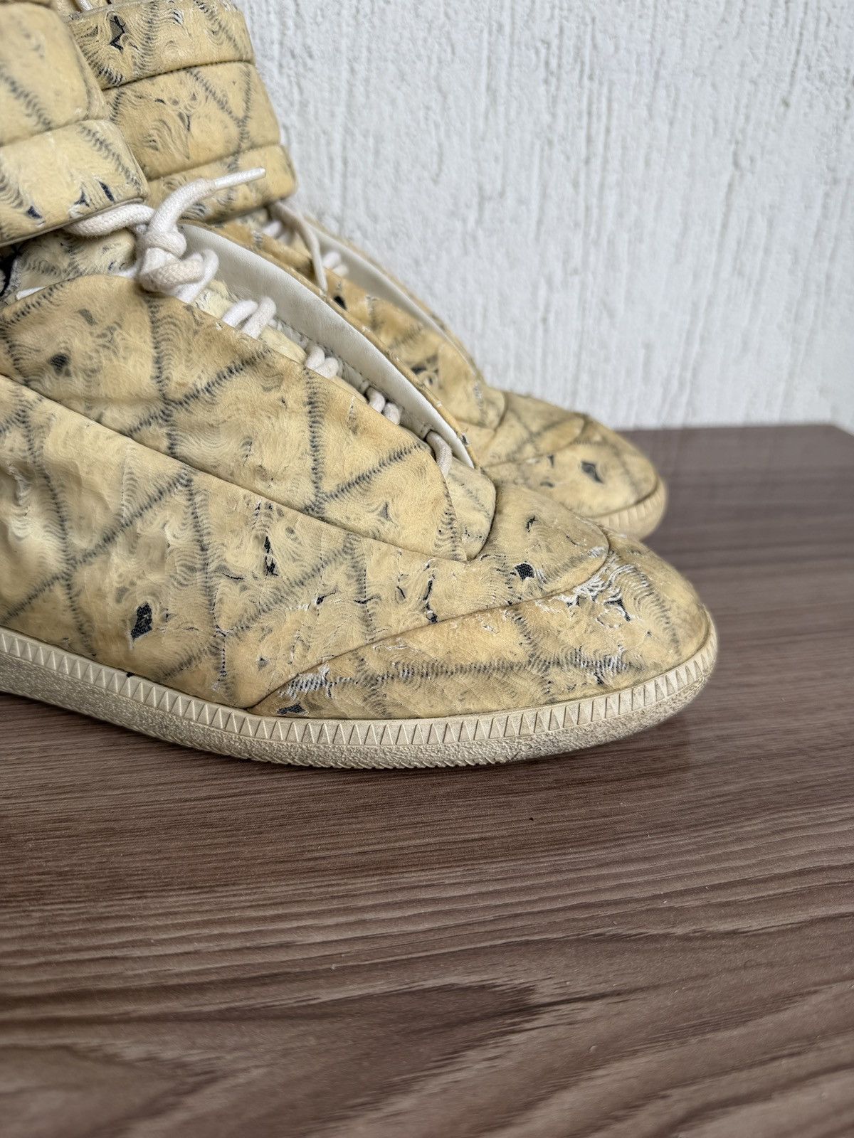 Maison Margiela 😮‍💨🔥Rare future trainers Size US 9 / EU 42 - 4 Thumbnail