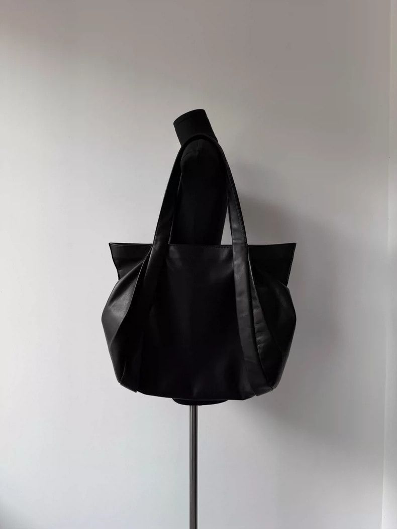 Yohji Yamamoto Yohji Yamamoto Yohji Yamamoto Femme Black Leather Backpack Size ONE SIZE - 7 Thumbnail