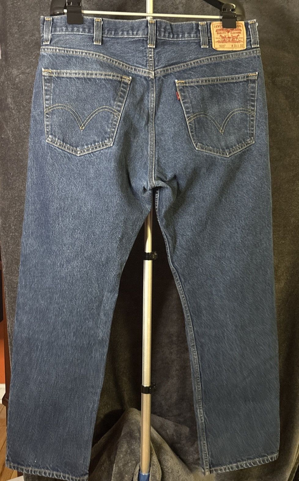 Levi's Levis 505 Mens Blue Denim Jeans Button Size 38 x 32 B7-4 Size US 38 / EU 54 - 2 Thumbnail