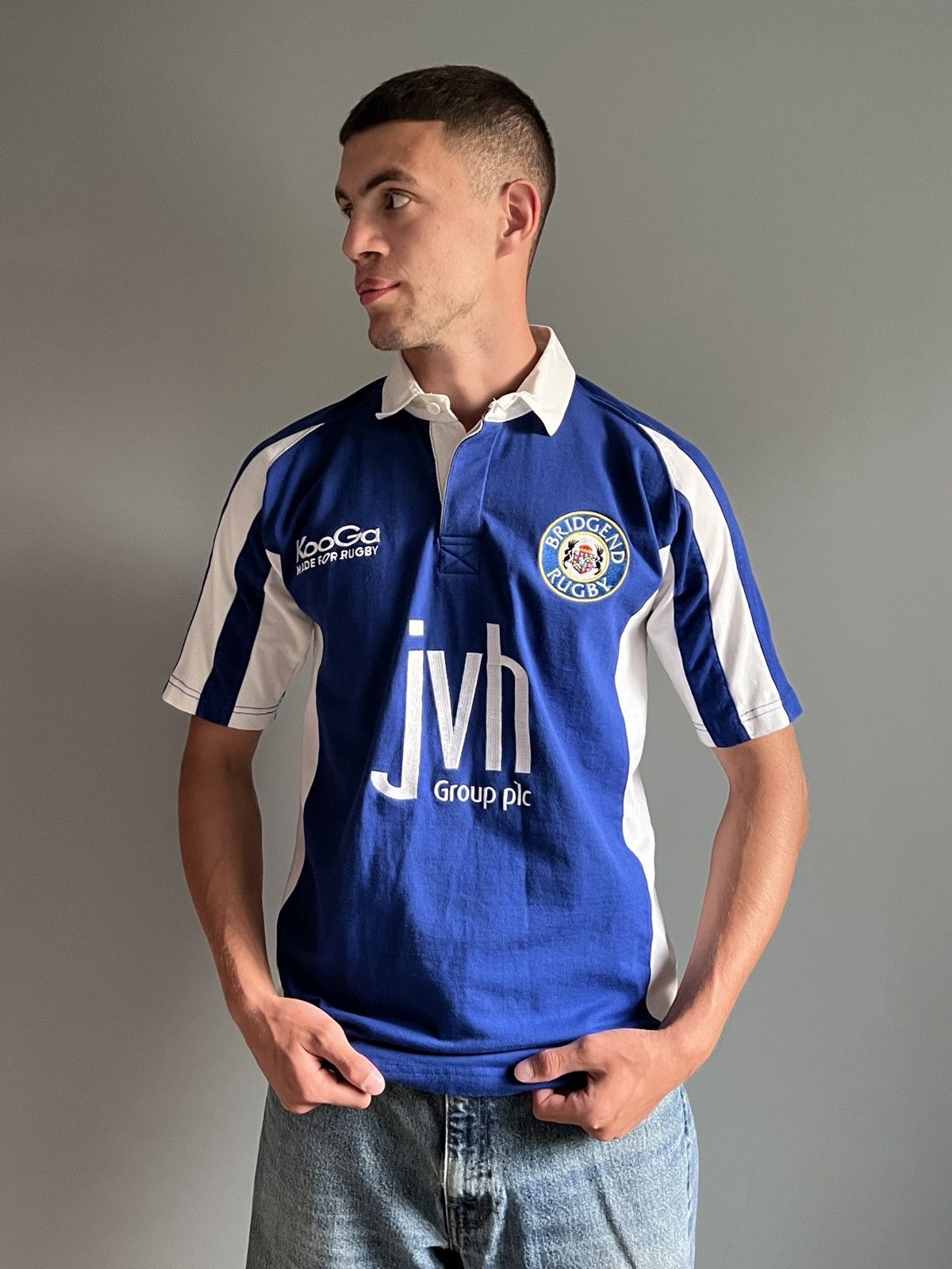 Vintage Vintage Bridgend 2002-03 Rugby Union Shirt Kooga Jersey Size US S / EU 44-46 / 1 - 5 Thumbnail