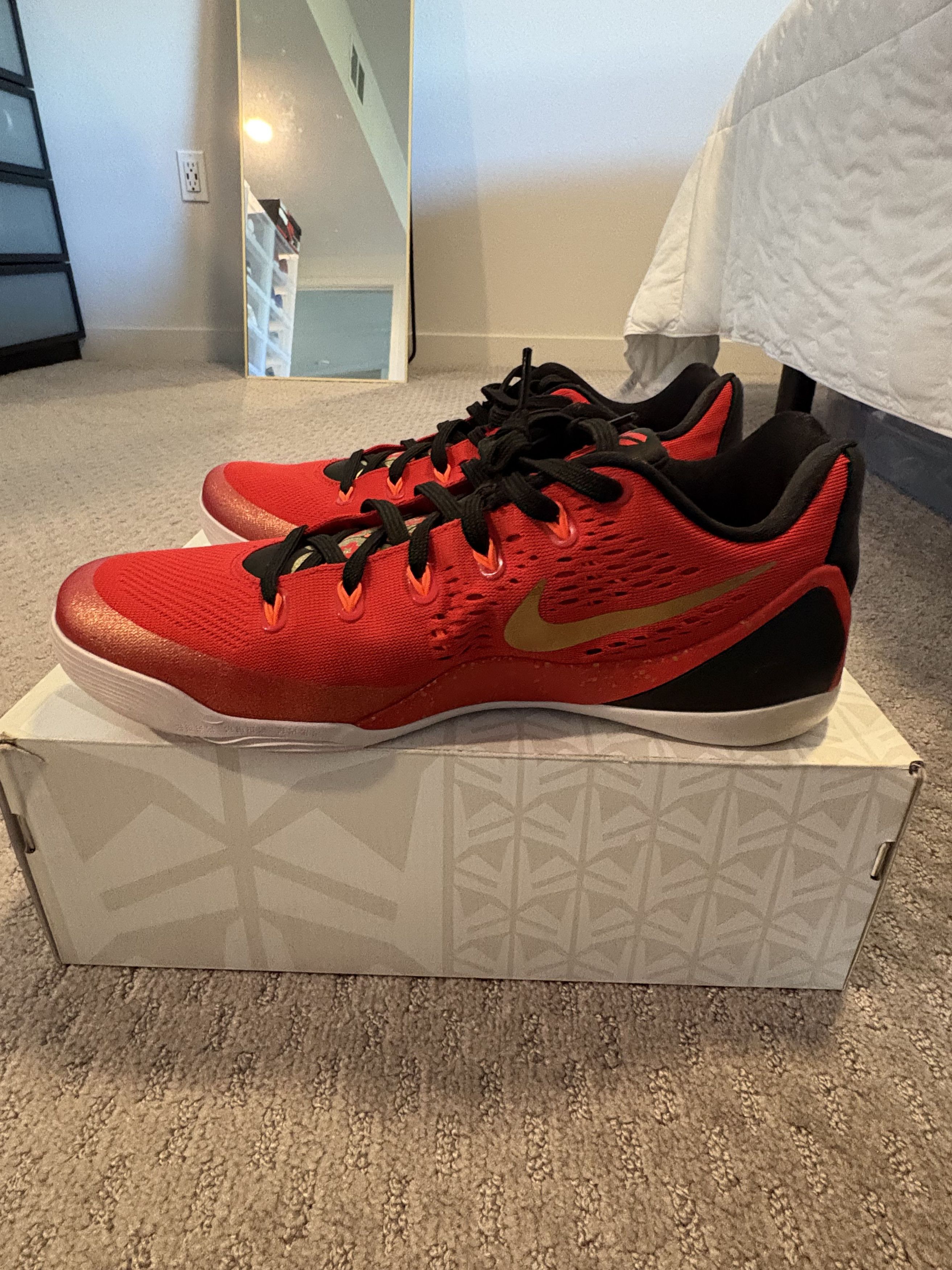 Nike Nike Kobe 9 EM Low China Size US 10.5 / EU 43-44 - 3 Thumbnail