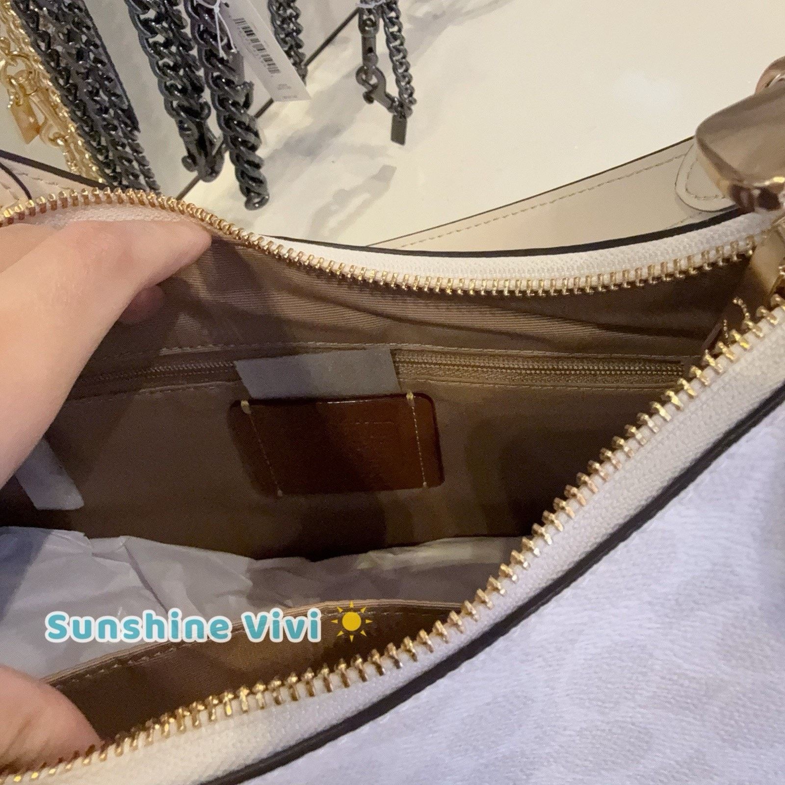 Coach NWT Coach Teri Hobo Bag Signature Canvas/CV940 WHITE/CHALK Size ONE SIZE - 6 Thumbnail