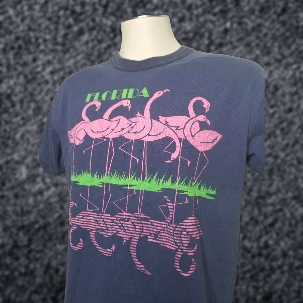 Vintage VINTAGE American Sportswear 70s Graphic Tee Mens L Blue Neon Flamingo Surf Beach Distressed USA Size US L / EU 52-54 / 3 - 1 Thumbnail