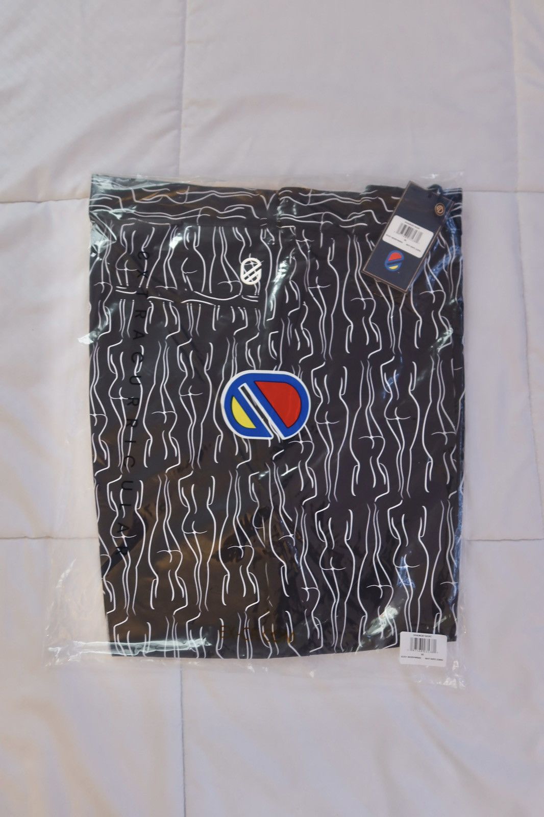 Other Extracurricular Chauncey Short Eve Print Size US 32 / EU 48 - 10 Thumbnail