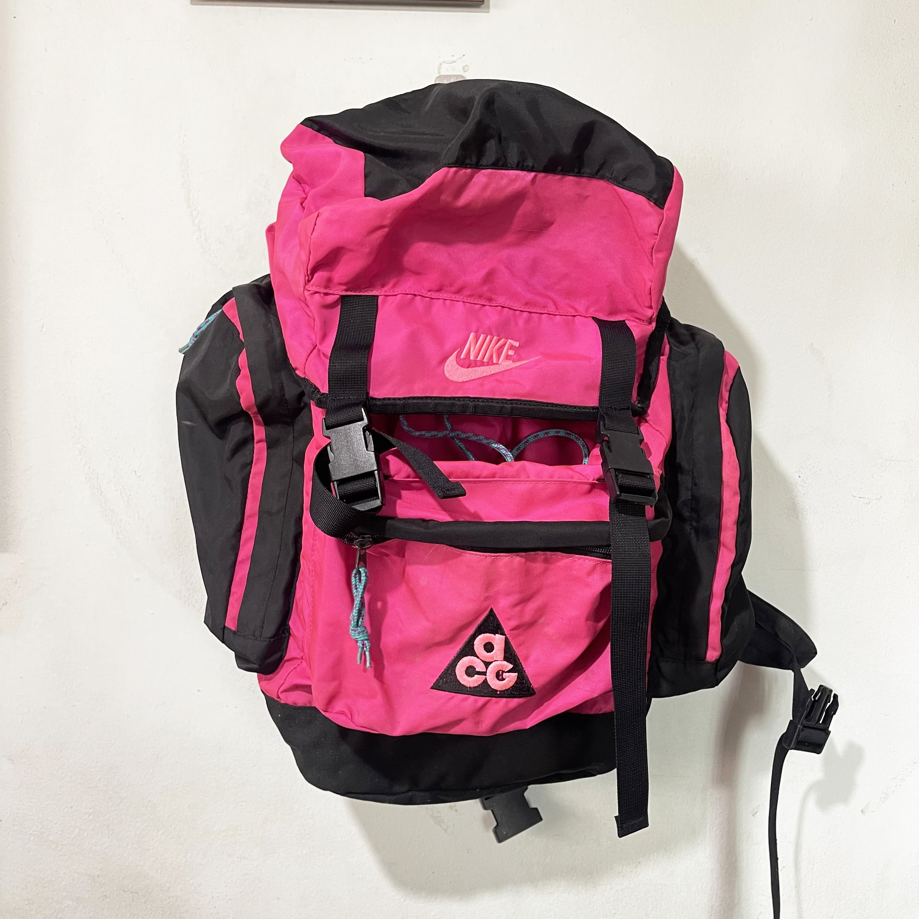 Nike ACG Vintage Nike ACG Backpack Pink Black Hiking Bag Size ONE SIZE - 2 Thumbnail