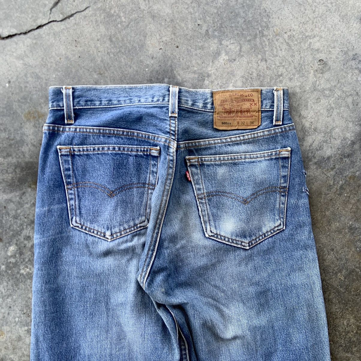 Levi's Vintage Clothing W30'' Vintage Levis 501xx Denim Blue Pants Distressed Size US 30 / EU 46 - 2 Thumbnail
