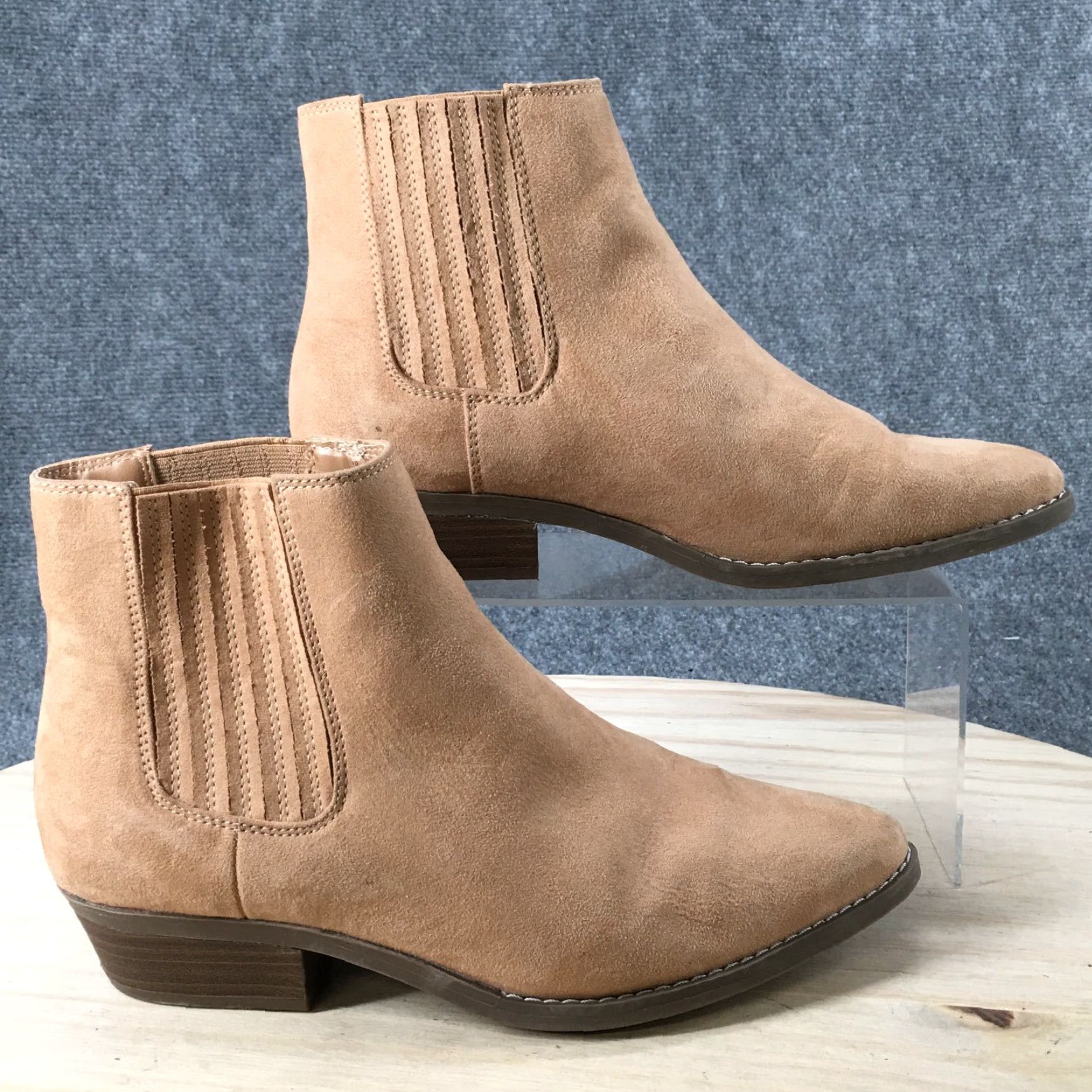 Vintage Universal Thread Boots Womens 10 Pointed Toe Ankle Bootie Beige Fabric Low Heels Size US 10 / IT 40 - 2 Thumbnail
