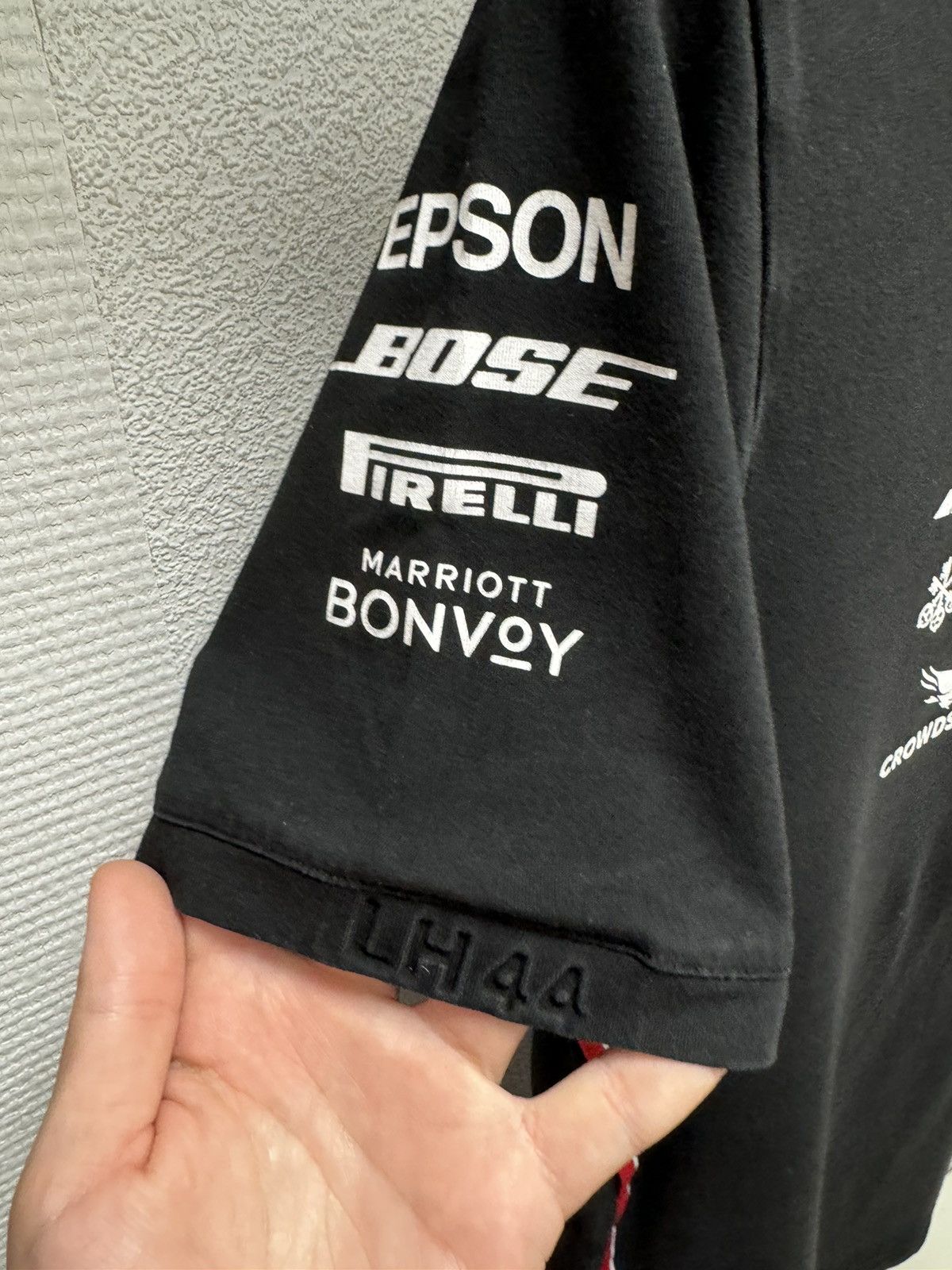 Formula 1 Petronas tommy Hilfiger vintage racing black t-shirt F1 L Size US L / EU 52-54 / 3 - 5 Thumbnail