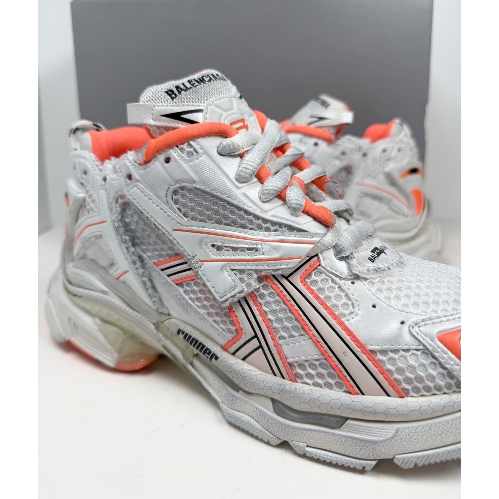Balenciaga Size 40EU/7US - Balenciaga Runner White/Runner NEW Size US 7 / EU 40 - 3 Thumbnail
