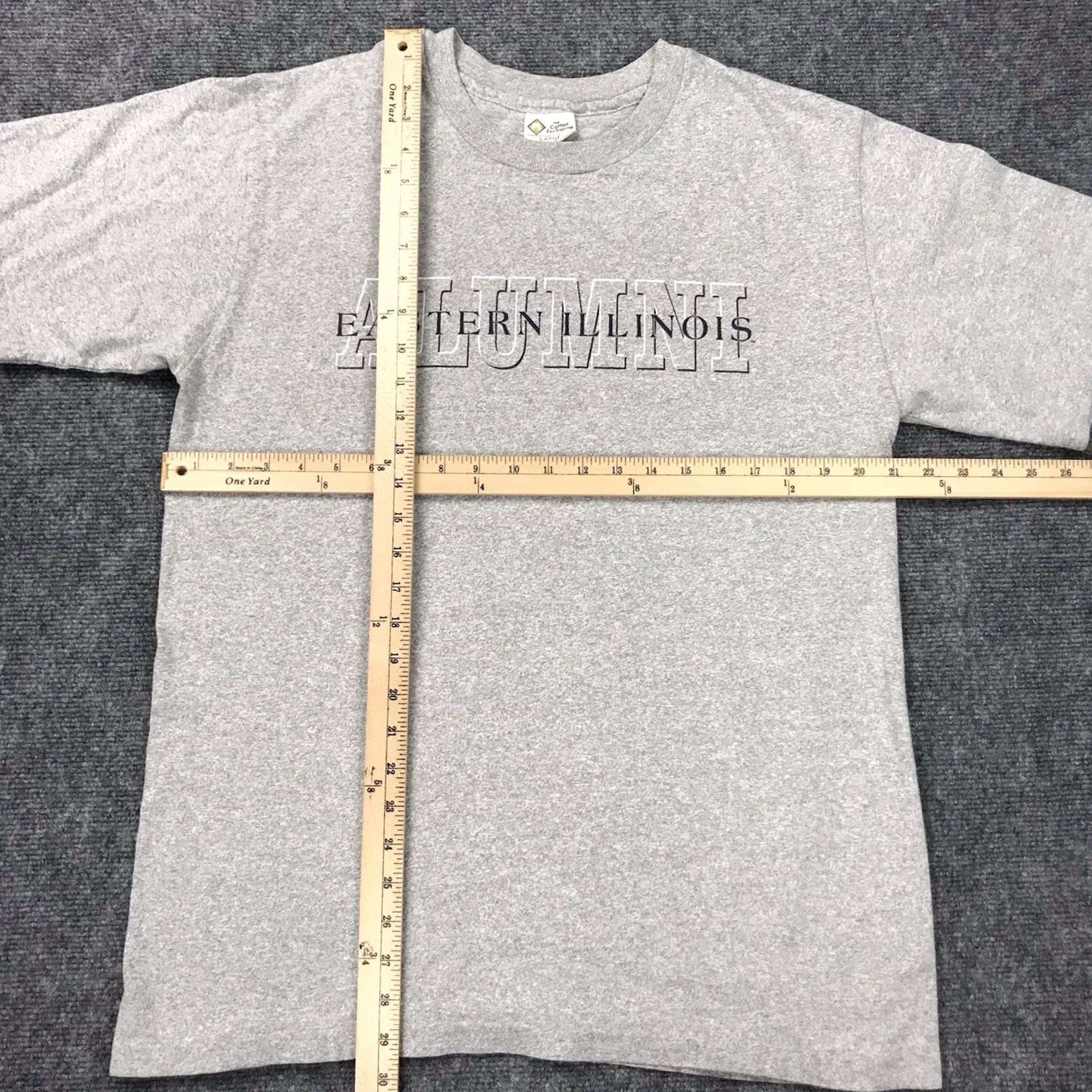 Vintage VINTAGE Eastern Illinois Alumni Graphic T-Shirt Unisex Adults Large Gray Cotton Rayon Single stitch Crew Neck 90s Logo B Size US L / EU 52-54 / 3 - 7 Thumbnail
