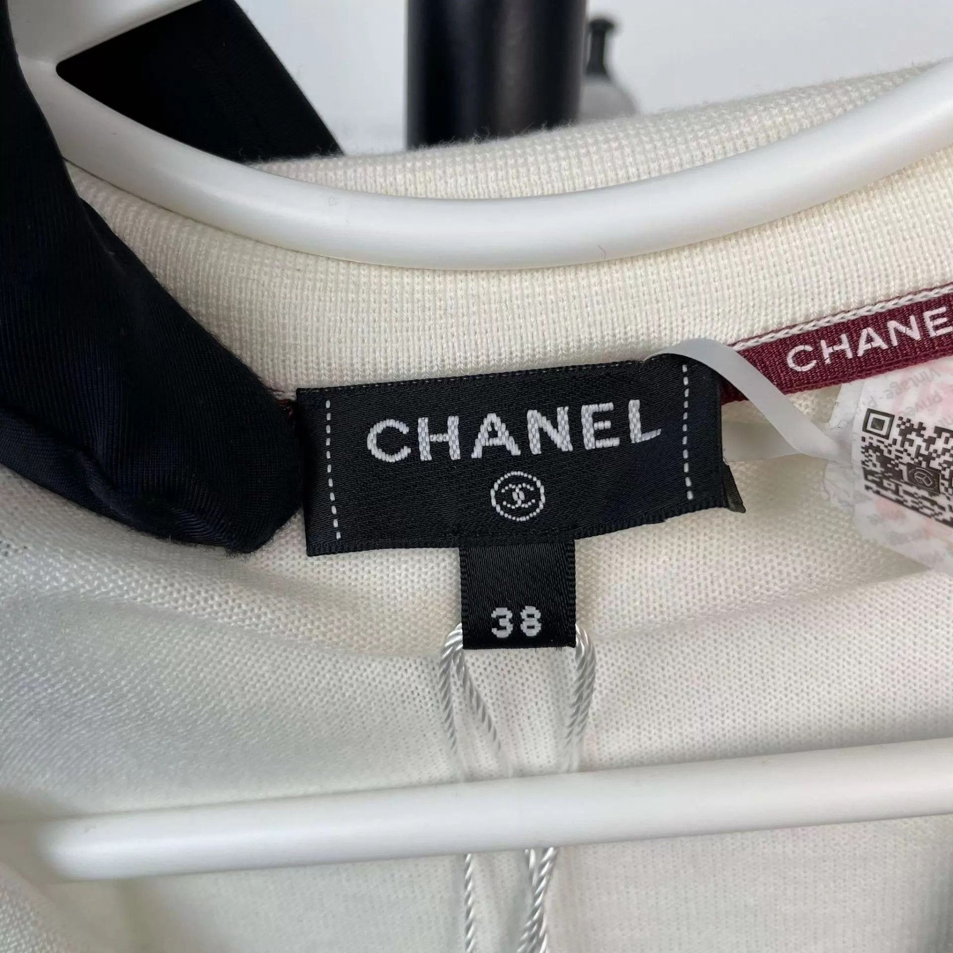 Chanel Chanel 26P Cotton Long Sleeve White Cardigan 38 99 New Size S / US 4 / IT 40 - 4 Thumbnail