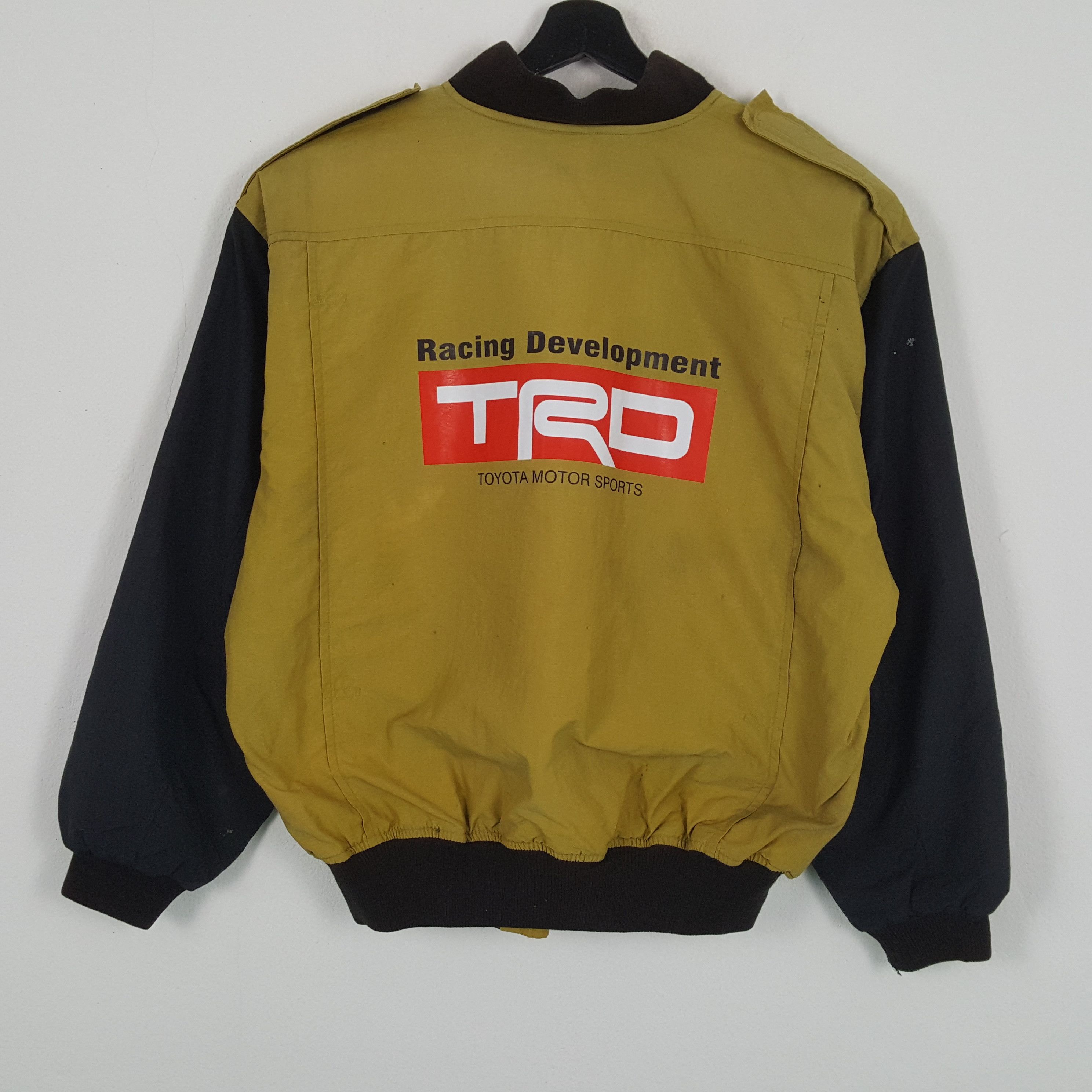 入手困難 TRD トヨタ ナイロンジャケット 中綿 バックロゴ XL相当 2025年最新】トヨタ trd ジャケットの人気アイテム - メルカリ