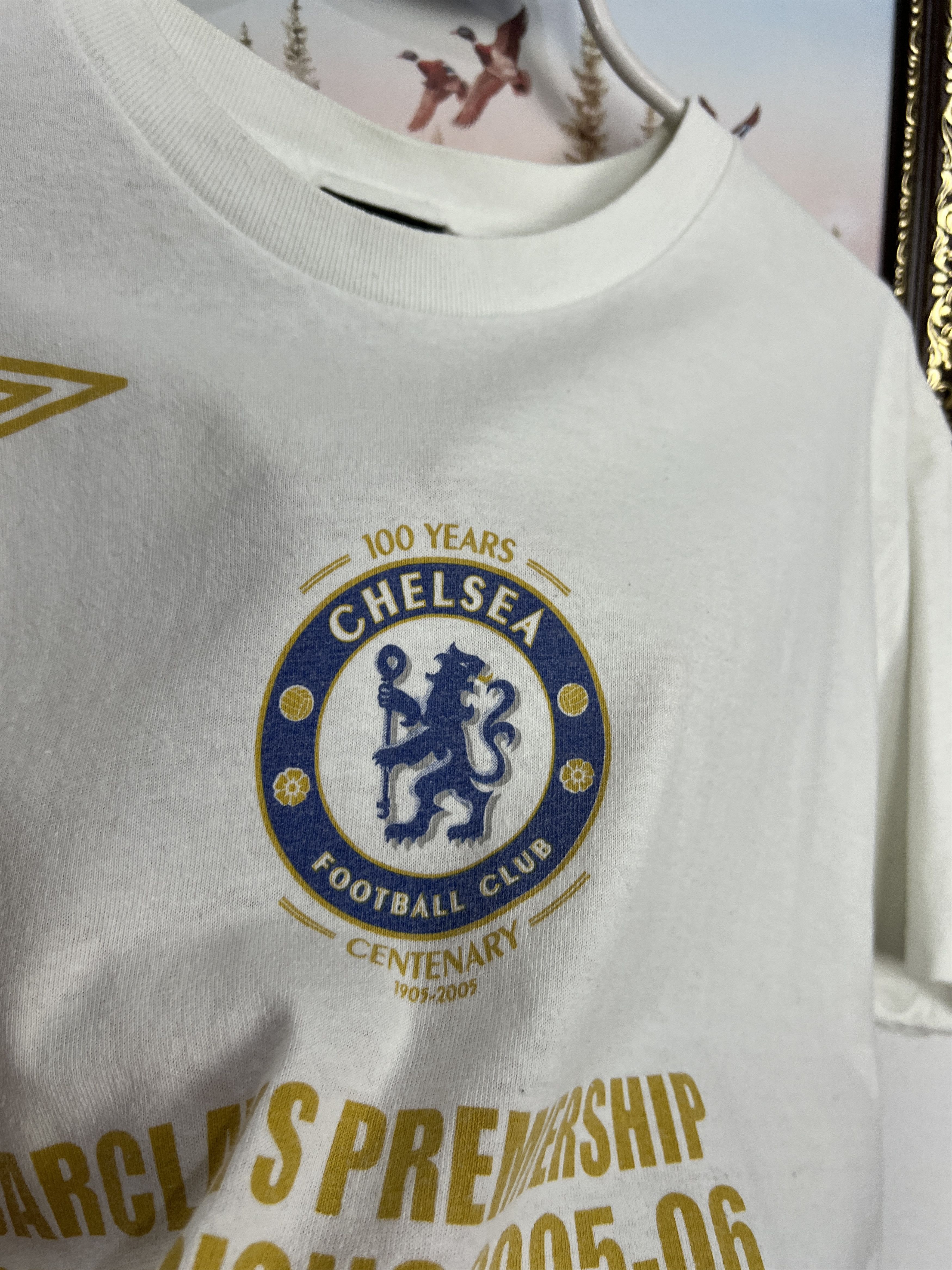 Umbro Chelsea Champions 2004 Football Shirt Jersey Tee Soccer Size US L / EU 52-54 / 3 - 4 Thumbnail