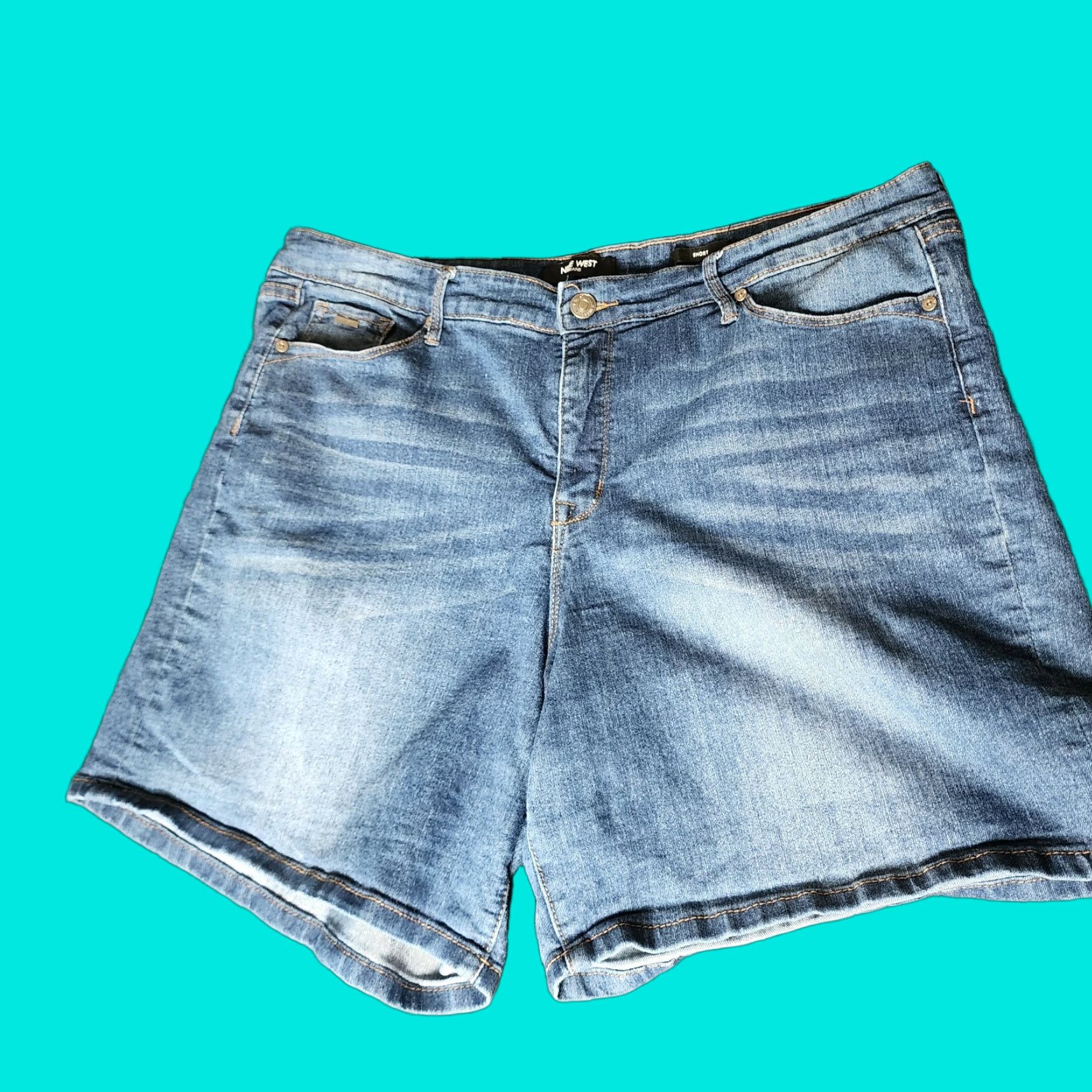 Nine West Nine West Jeans Women’s Size 16 Lucie Bermuda Shorts Denim Jean Medium Wash Size 38" / US 16 / IT 52 - 1 Thumbnail