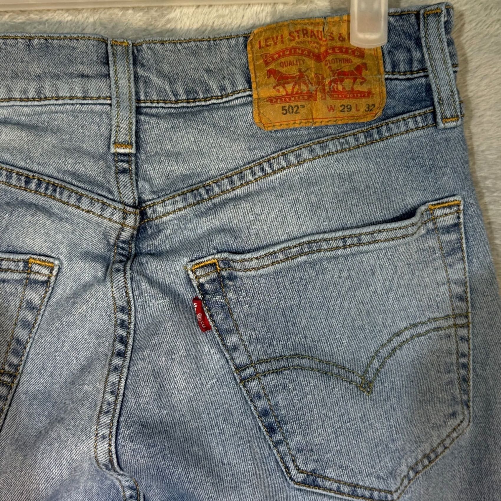 Levi's Levi’s 502 Jeans Men’s 29 x 30 Blue Stretch Denim Mid Rise Straight Levis 502 Jeans Blue Mens Straight Jeans 29x30 Size US 29 - 7 Thumbnail
