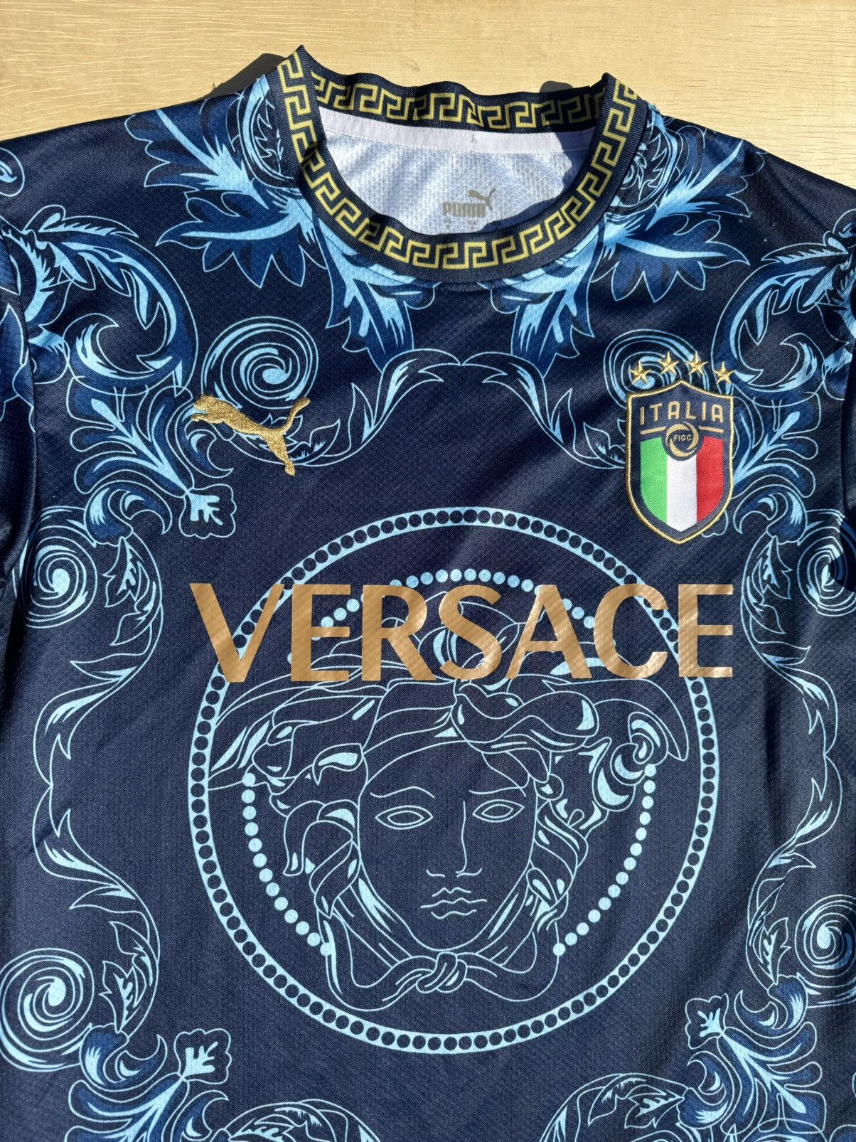 Puma × Versace Puma Versace Italy Concept Soccer Jersey Size US S / EU 44-46 / 1 - 2 Thumbnail