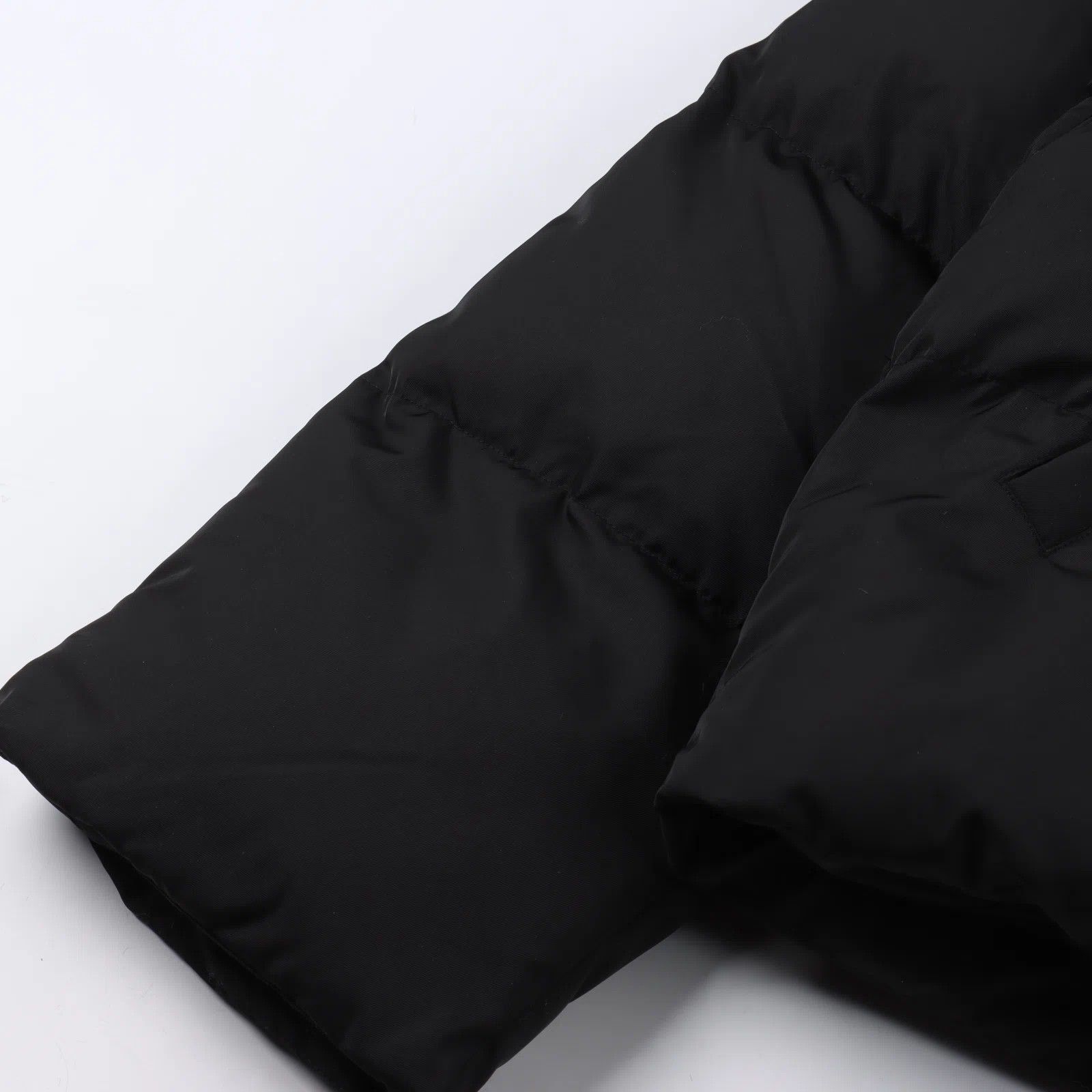 Balenciaga o1tr1nto0426 New Year Series 25 - Puffer Jacket in Black Size L / US 10 / IT 46 - 6 Thumbnail