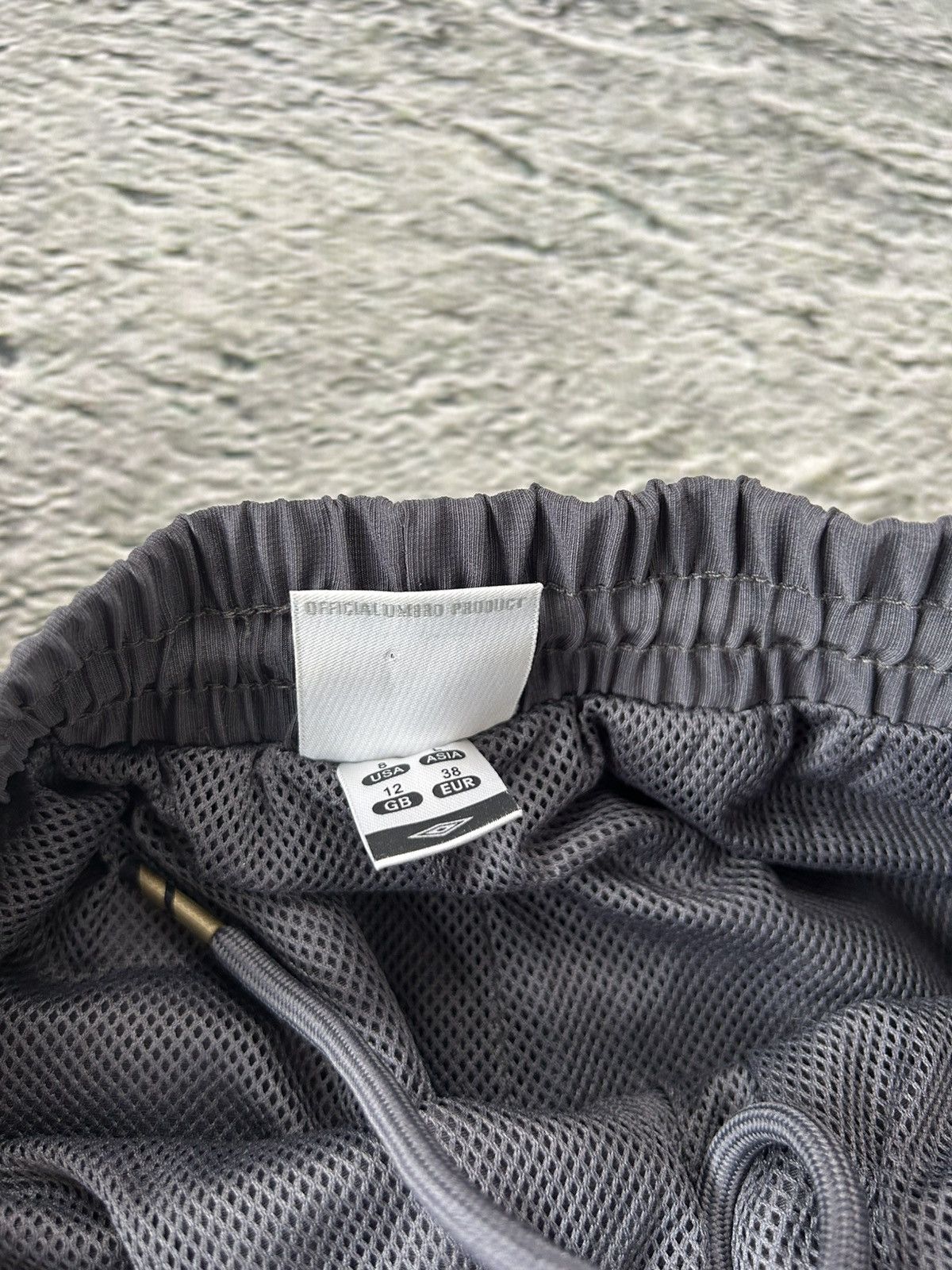 Umbro × Vintage Umbro nylon track pants vintage grey cargo parachute Size US 30 / EU 46 - 6 Thumbnail