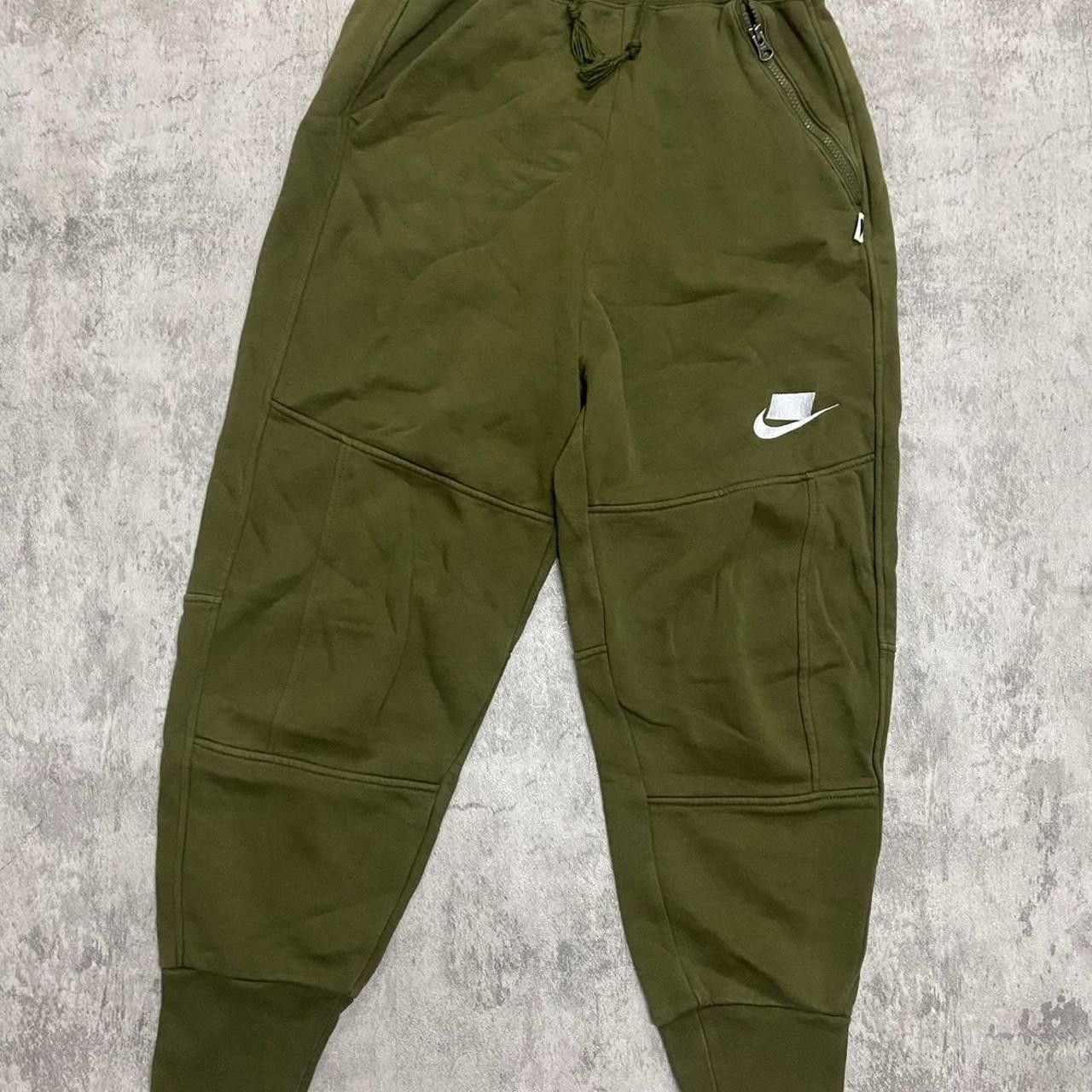 Nike Nike green joggers Rap hip hop Baggy Vintage y2k Size US 30 / EU 46 - 1 Thumbnail