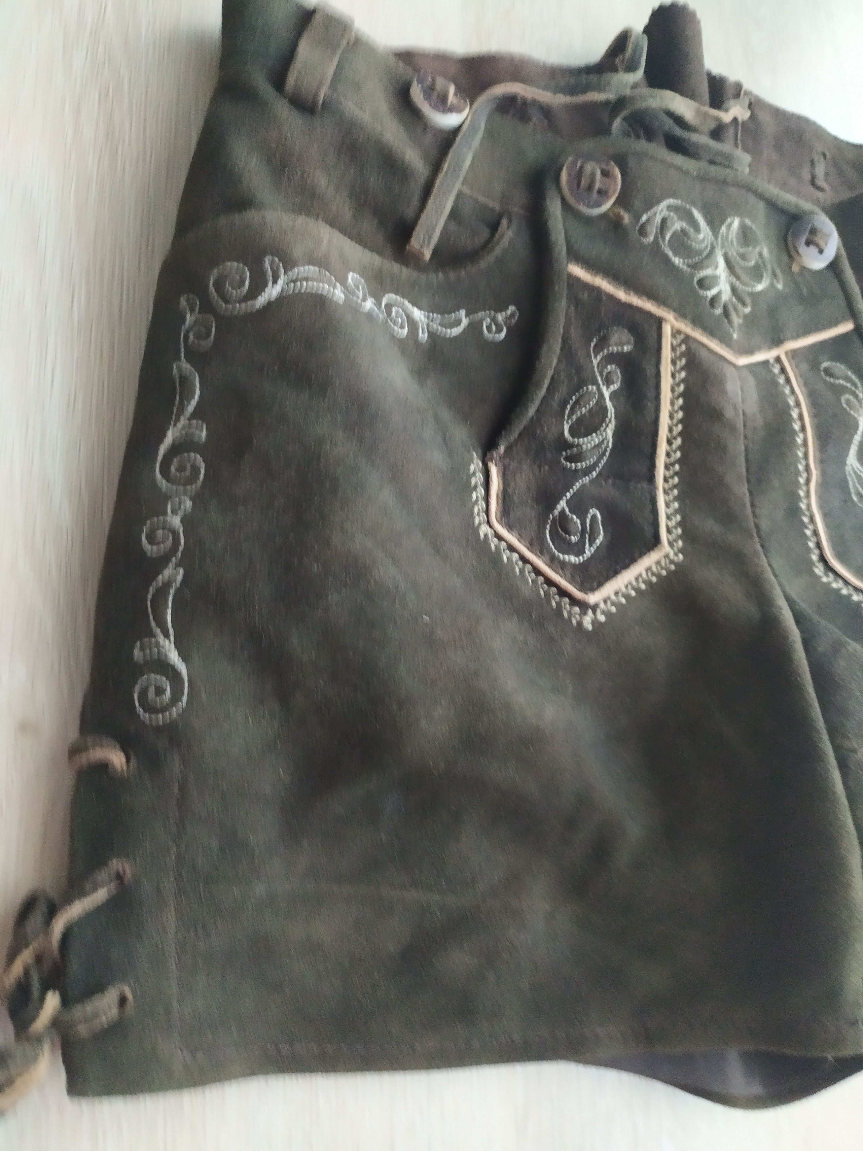 The Difference Women Lederhosen German Traditional Leather Shorts drindl Size 32" / US 10 / IT 46 - 4 Thumbnail