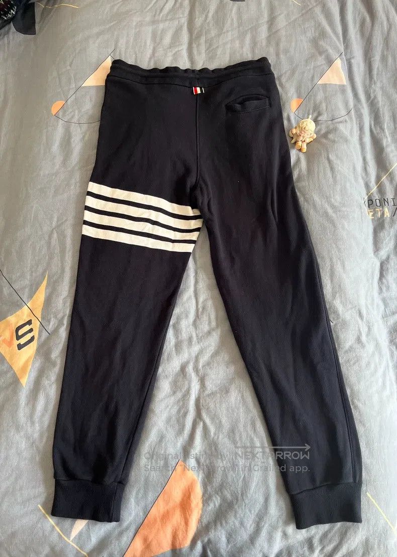 Thom Browne Thom Browne size 3 Classic Sweatpants Size US 30 / EU 46 - 2 Thumbnail