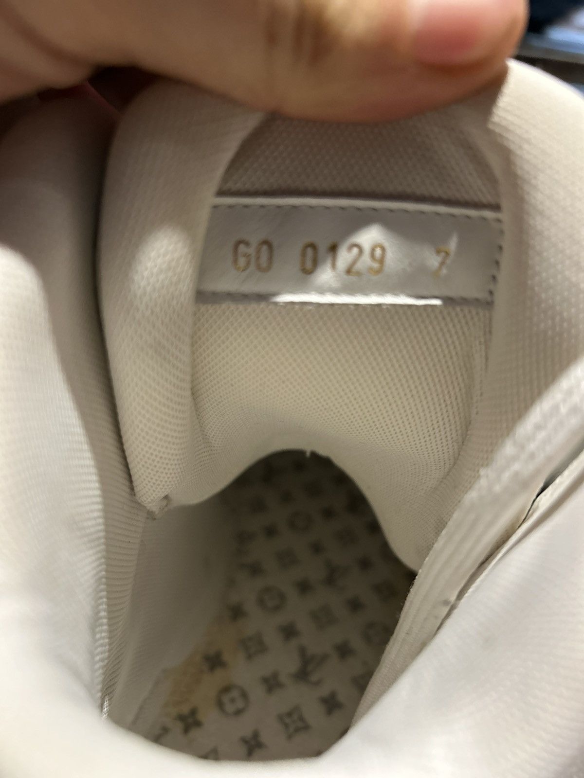 Louis Vuitton Virgil Abloh Louis Vuitton Trainer Size US 9 / EU 42 - 4 Thumbnail